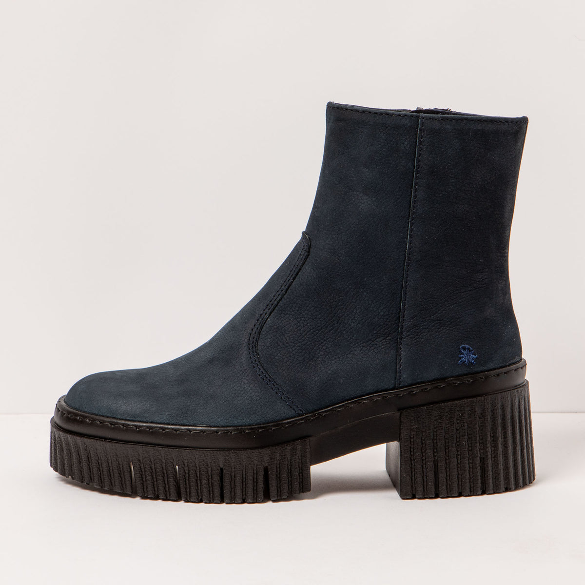 gid://shopify/Product/16172356370764_1