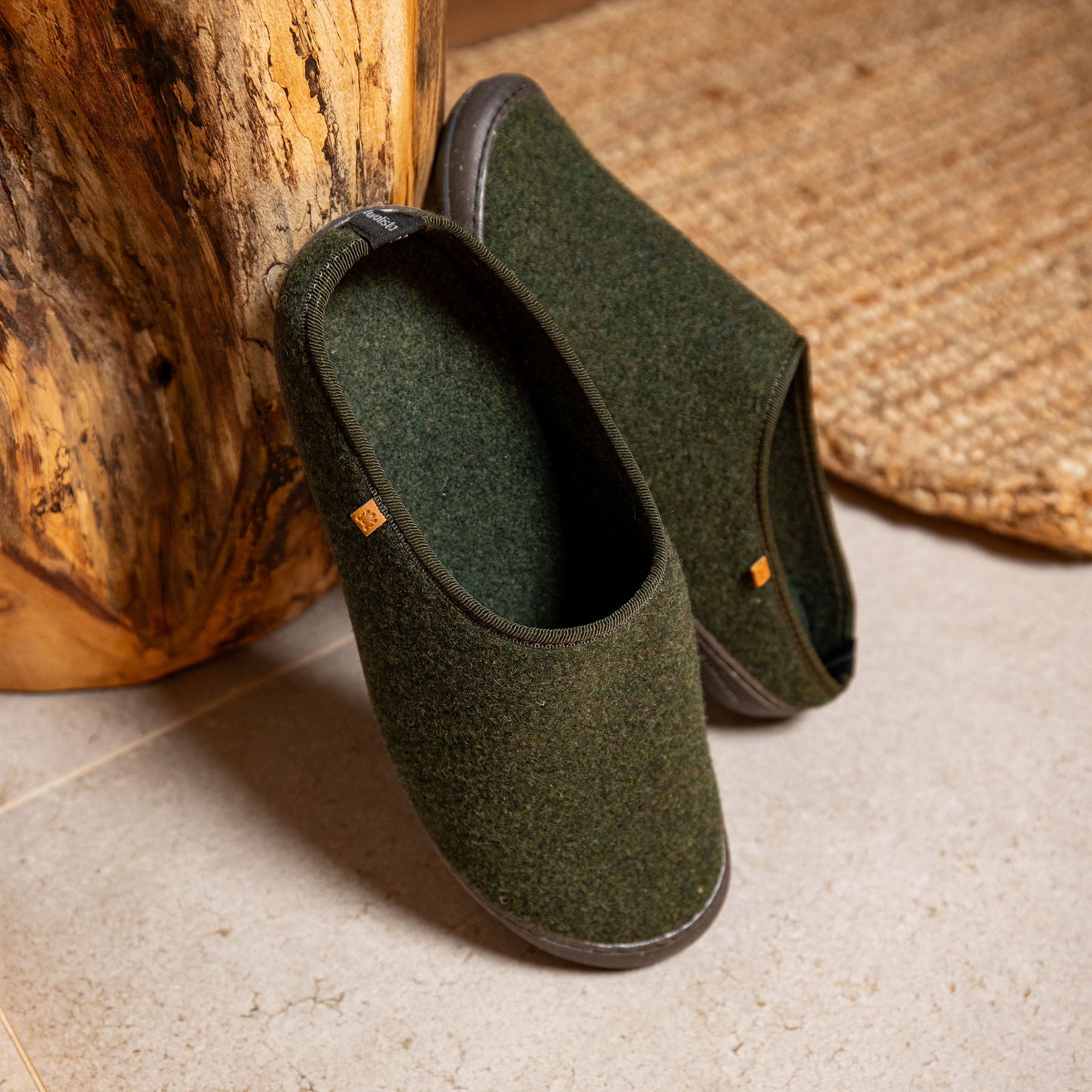 gid://shopify/Product/15700908441932_7