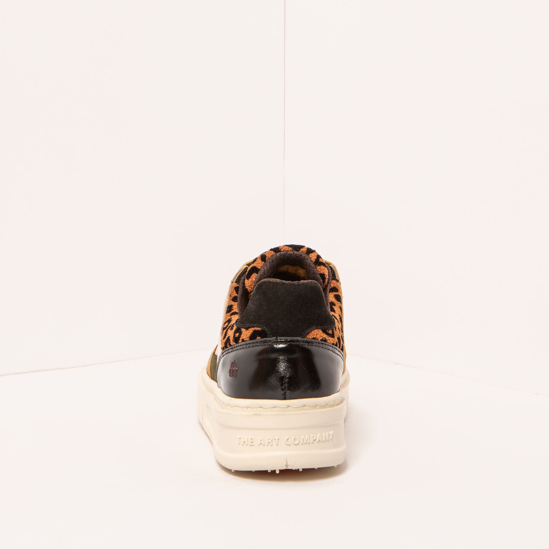 gid://shopify/Product/15694227243340_5