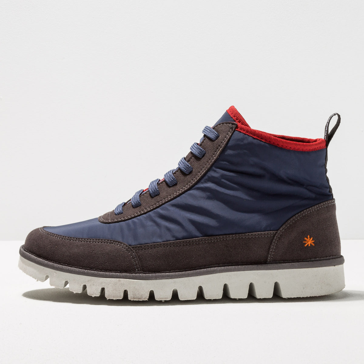 gid://shopify/Product/16171356160332_1