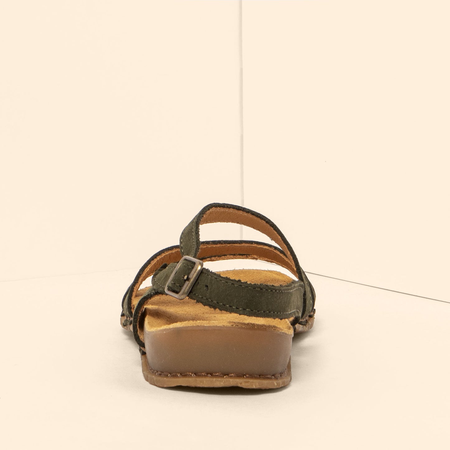 gid://shopify/Product/15700519682380_5