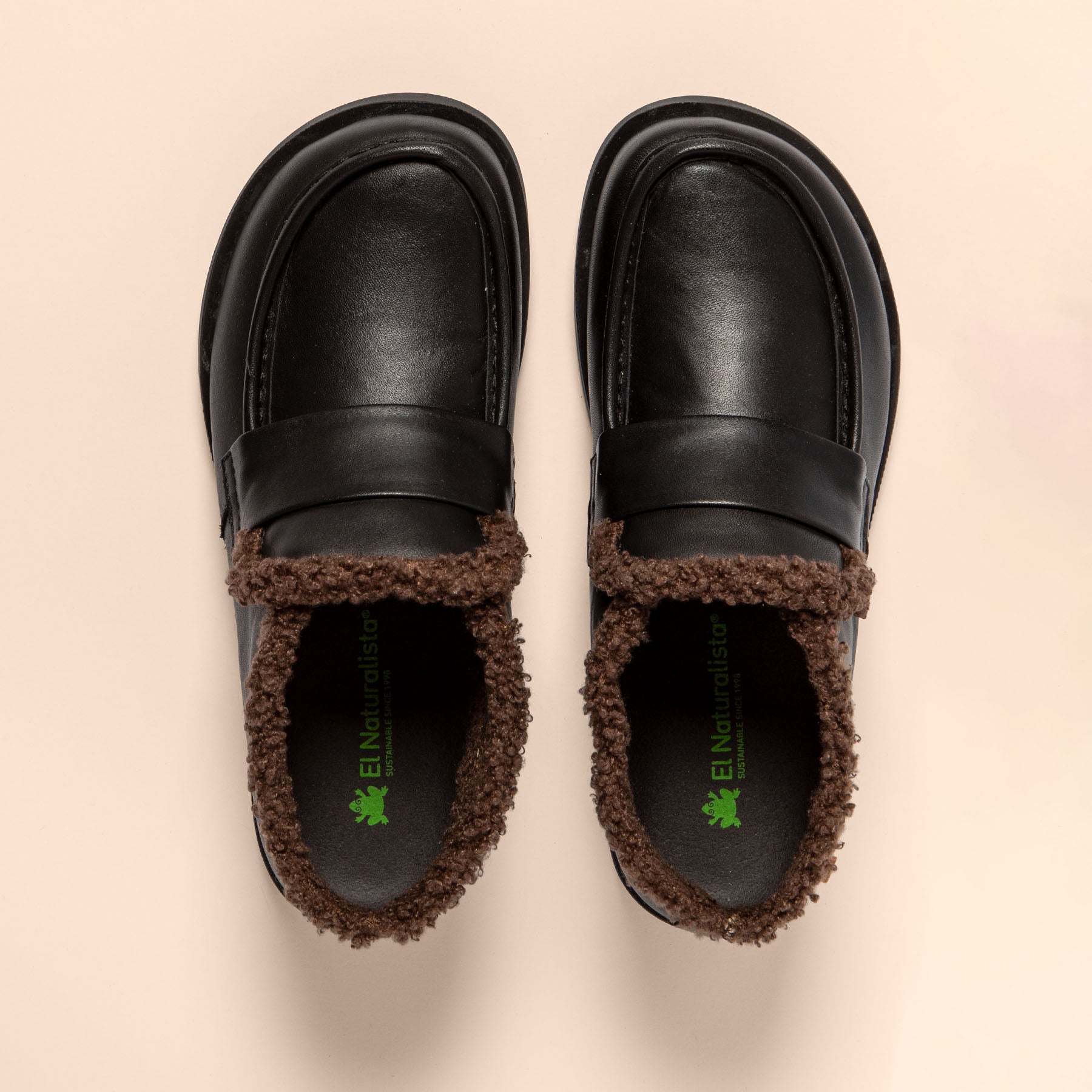 gid://shopify/Product/15700861649228_4
