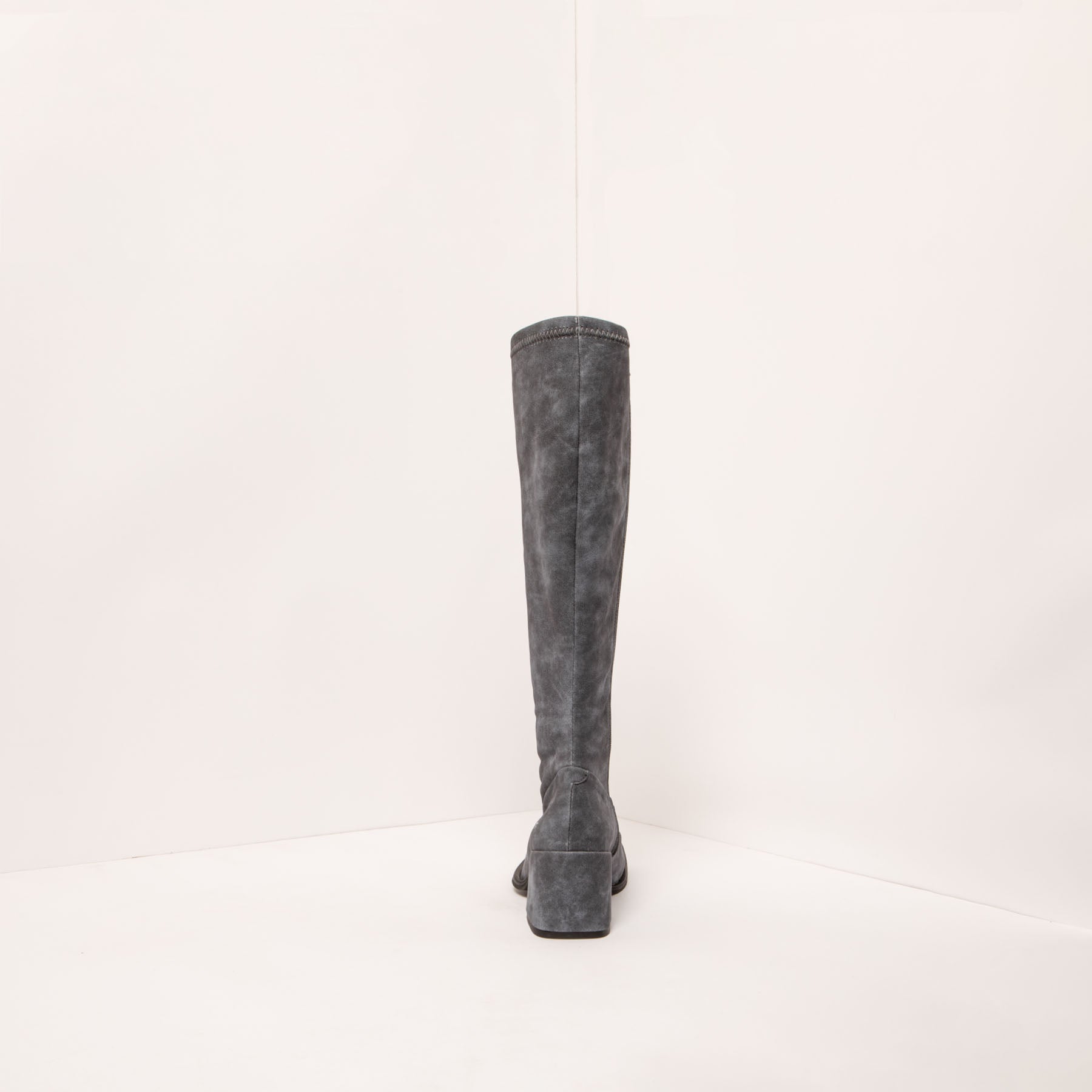 gid://shopify/Product/15694204305740_5