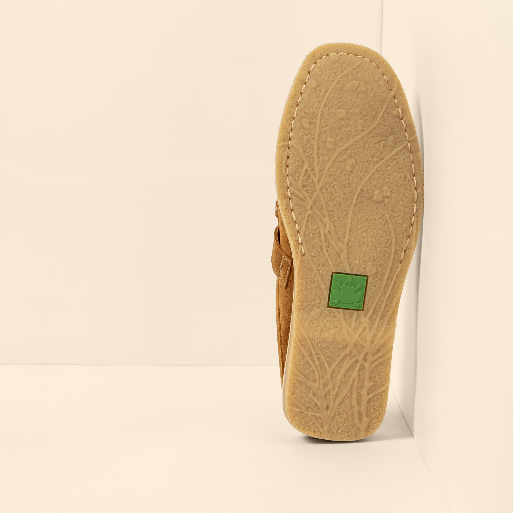 gid://shopify/Product/15700649607500_3
