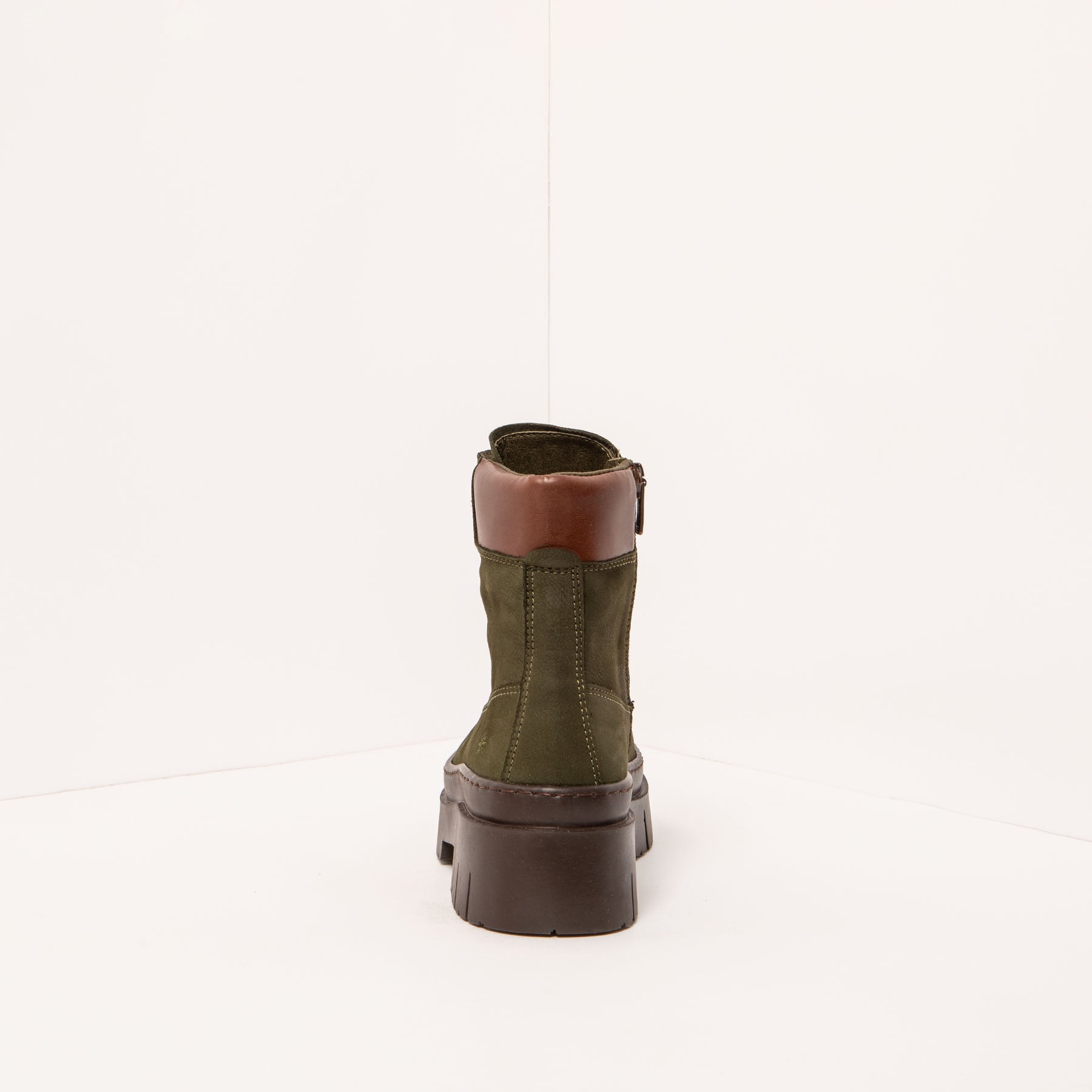 gid://shopify/Product/15694348026188_5