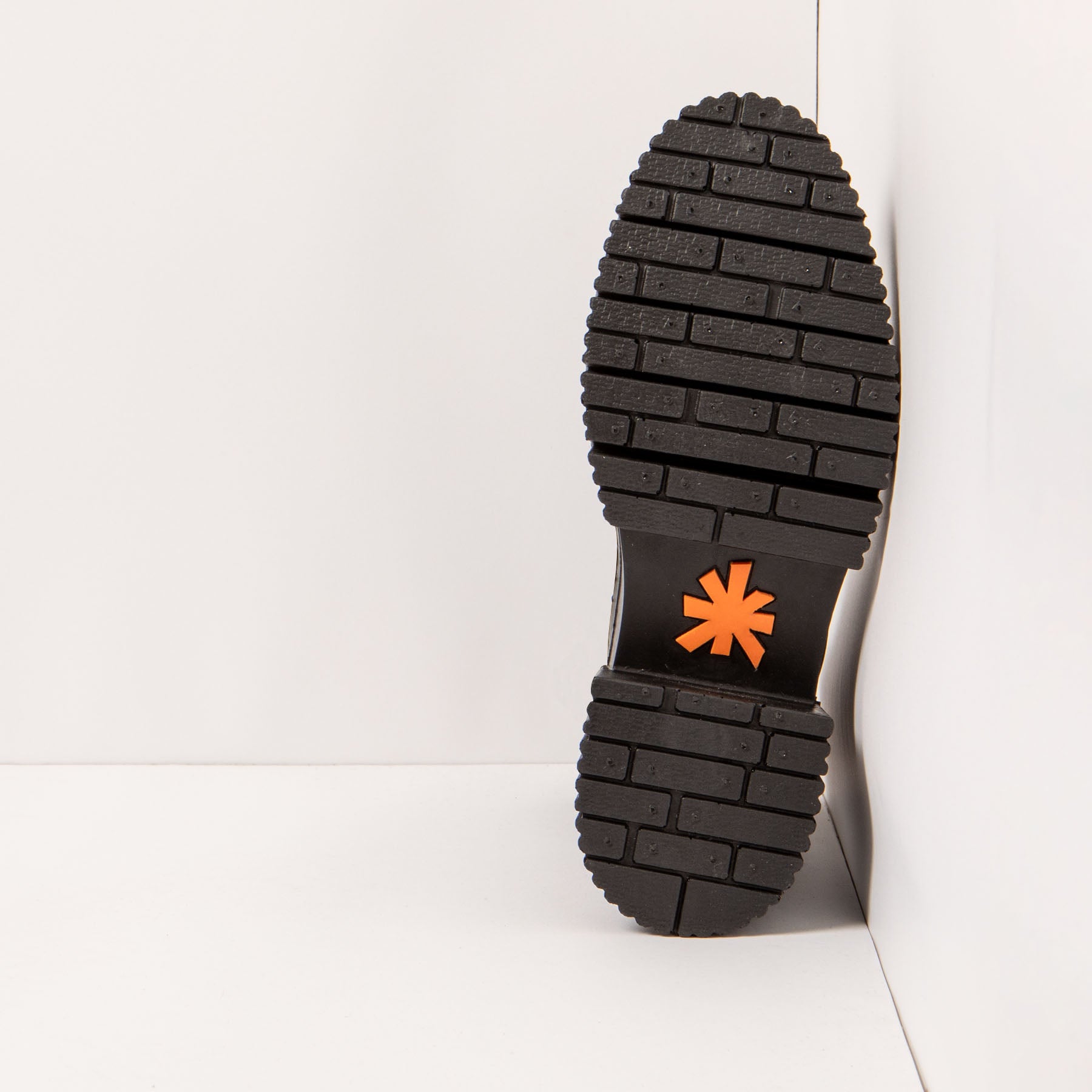 gid://shopify/Product/15693926760780_3