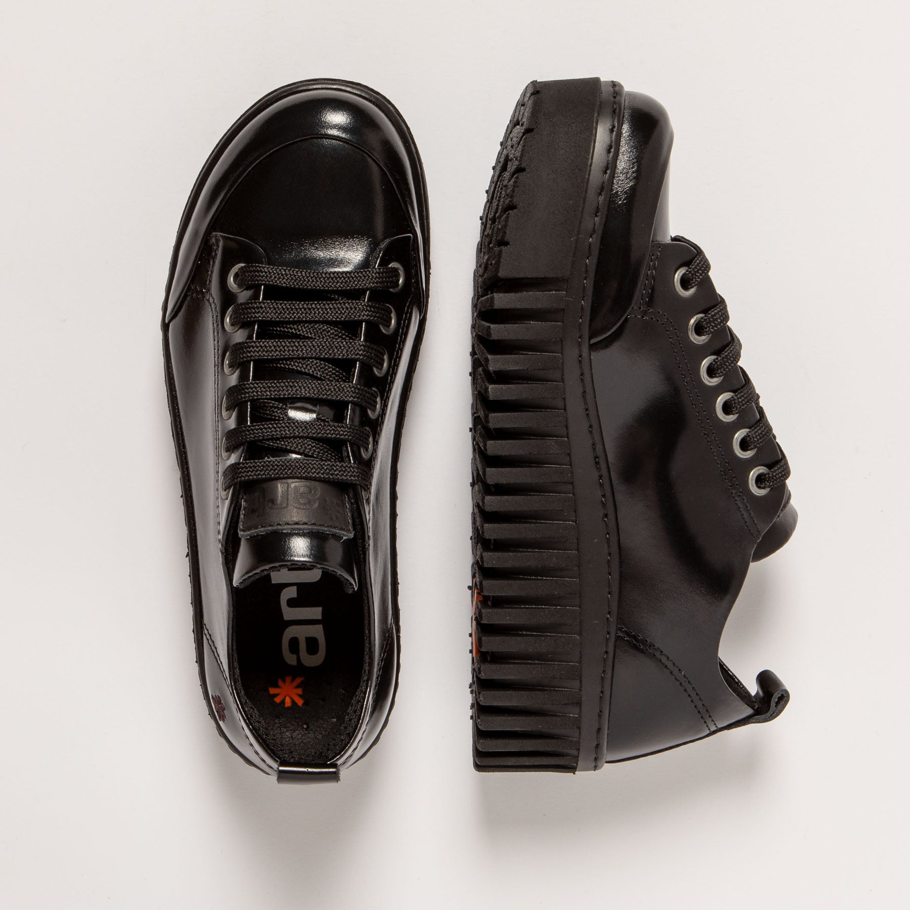 gid://shopify/Product/15694080082252_4