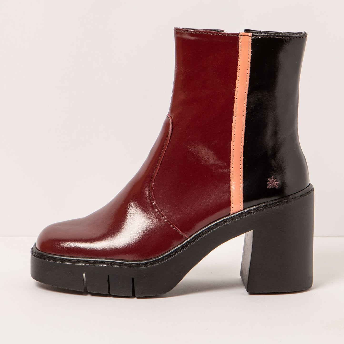 gid://shopify/Product/15694354022732_1