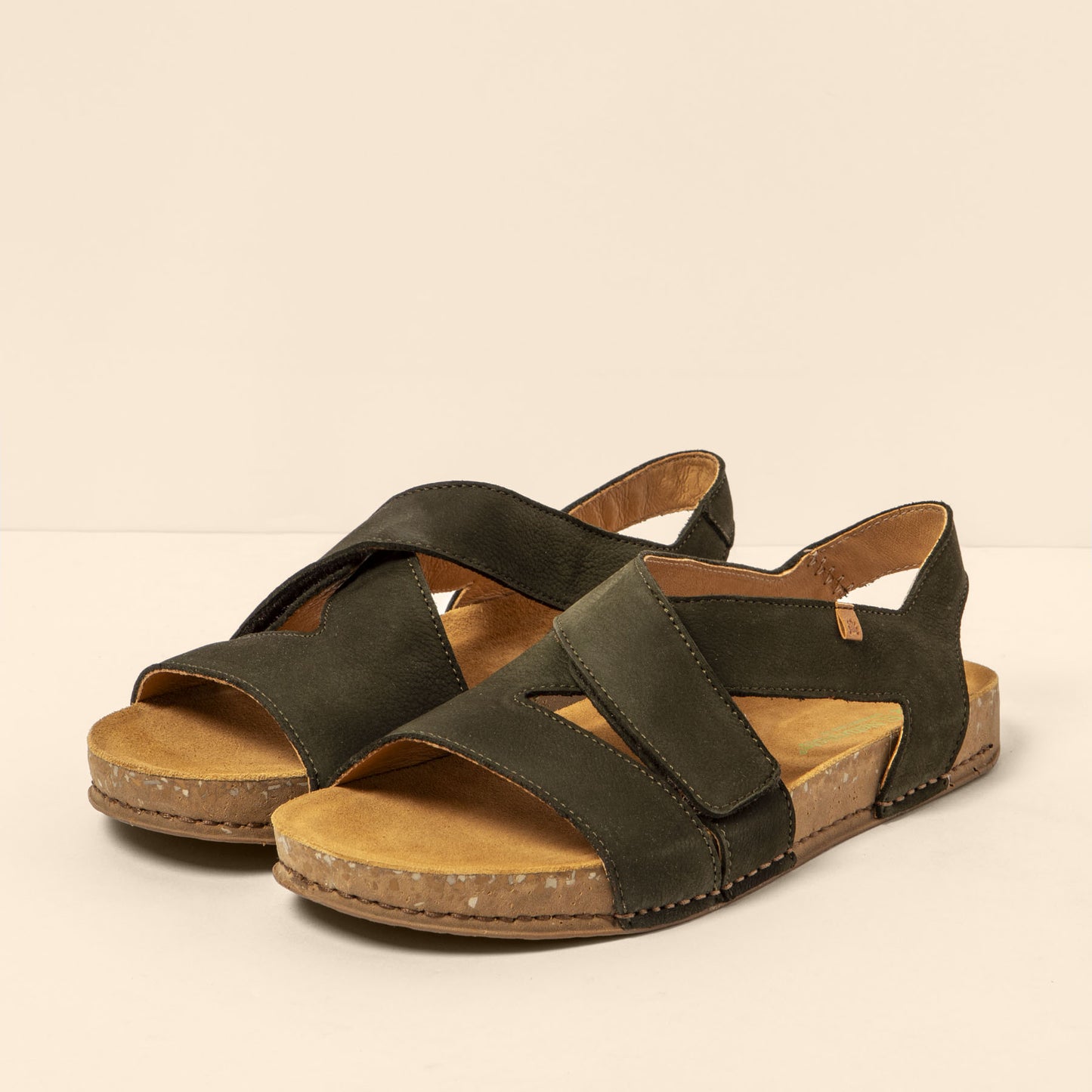 gid://shopify/Product/15700500382028_2
