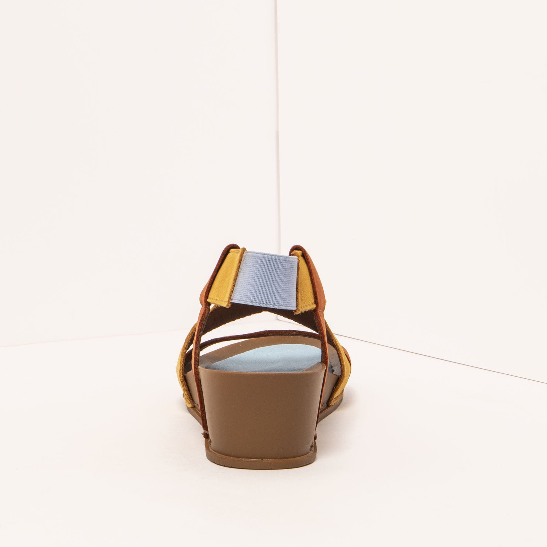 gid://shopify/Product/15693529612620_5