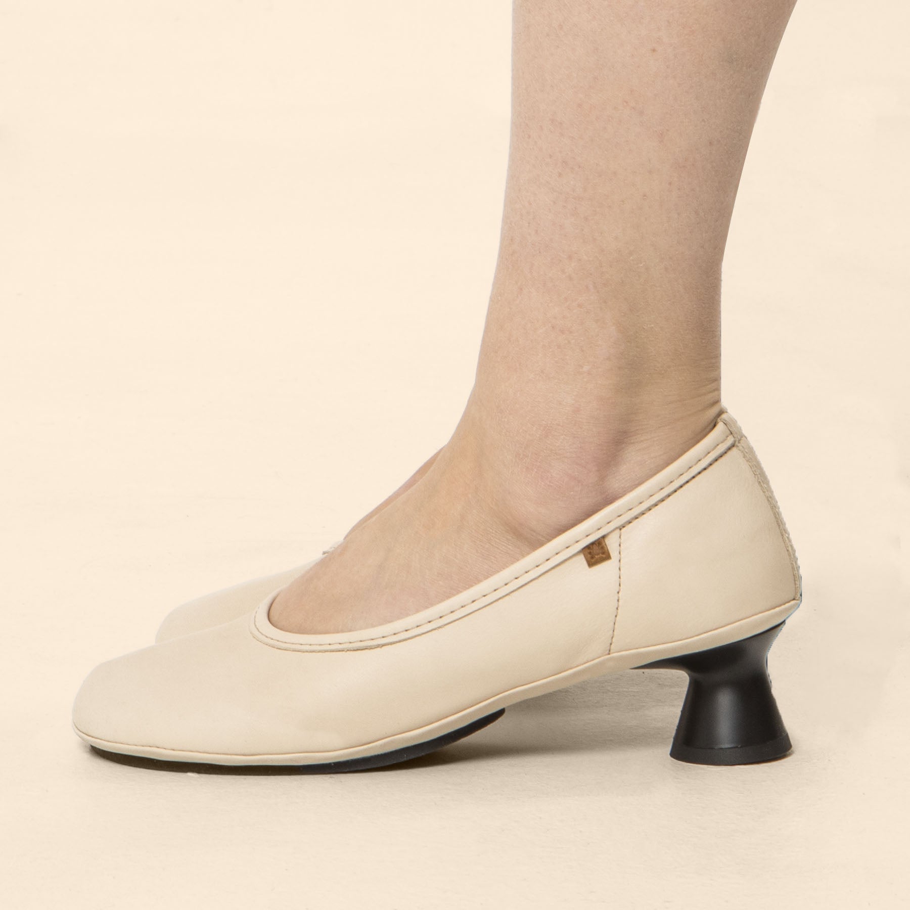 gid://shopify/Product/15791965536588_4