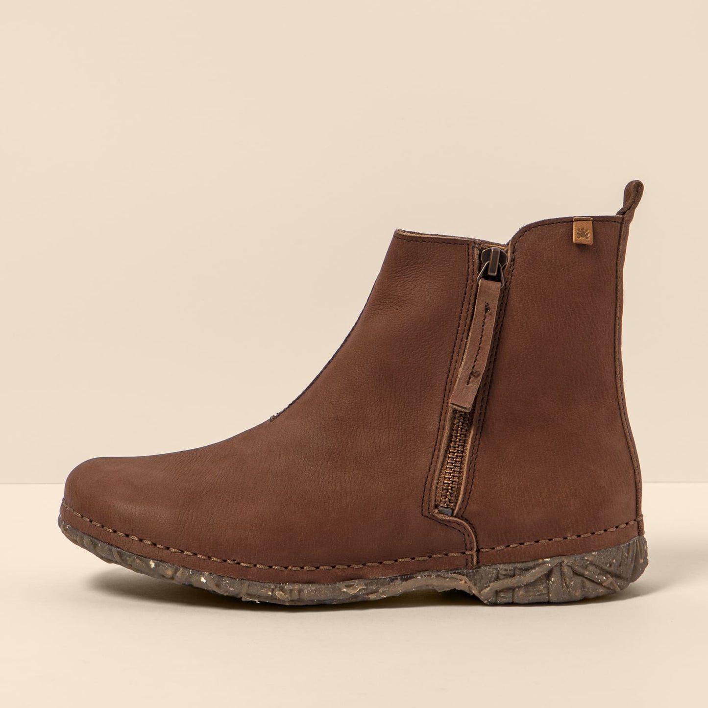gid://shopify/Product/15700000964940_1