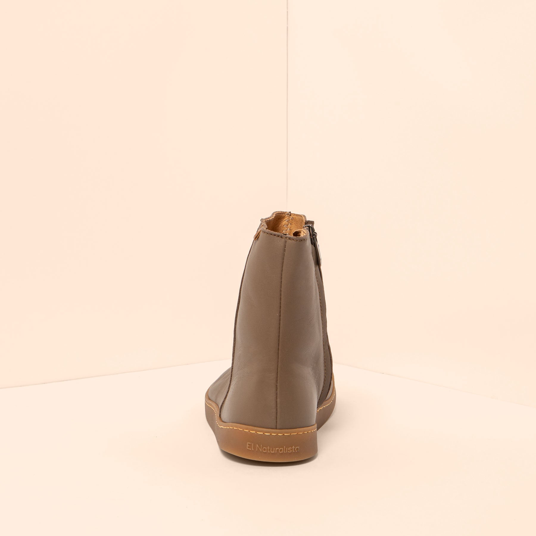 gid://shopify/Product/15700868825420_5