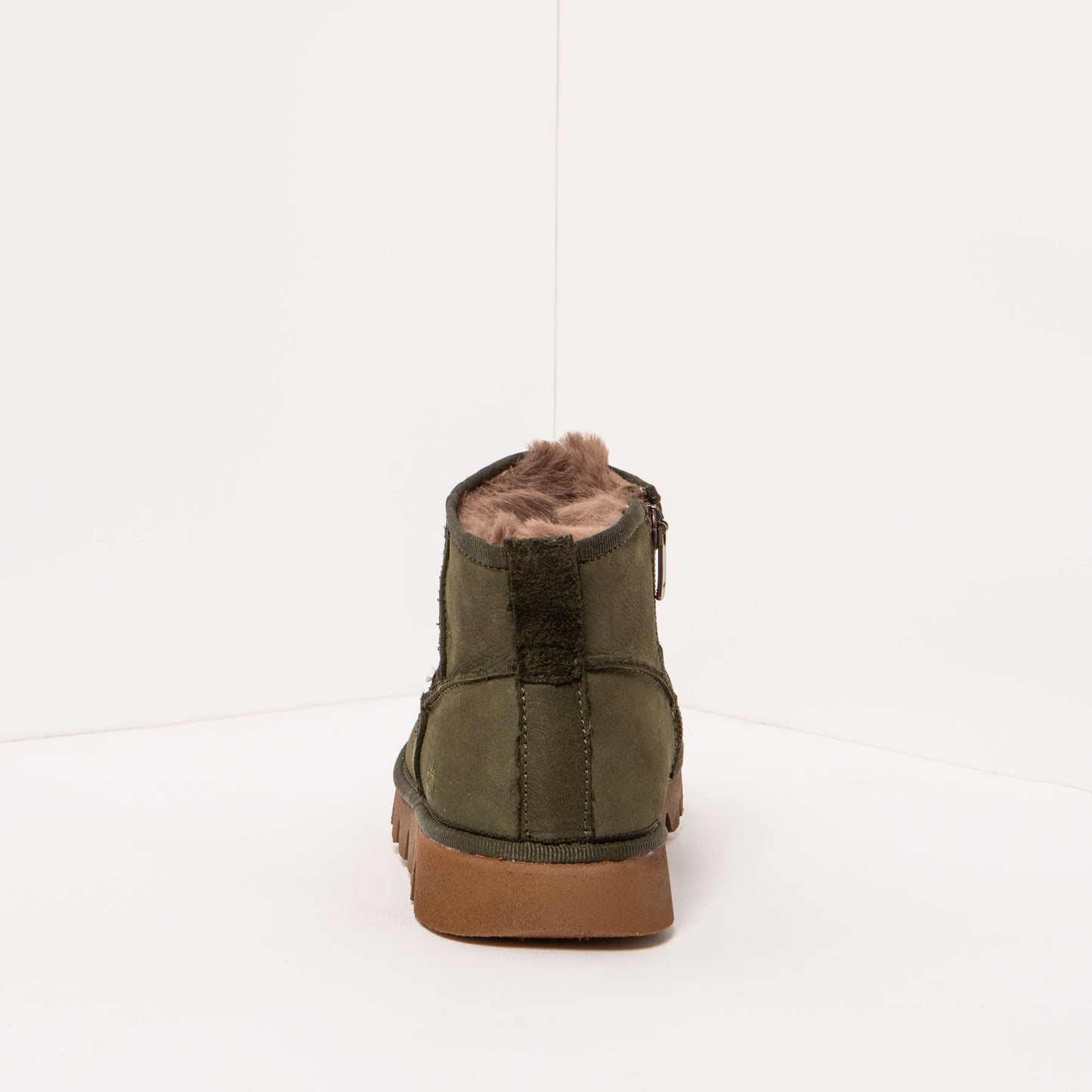 gid://shopify/Product/15694115569996_5
