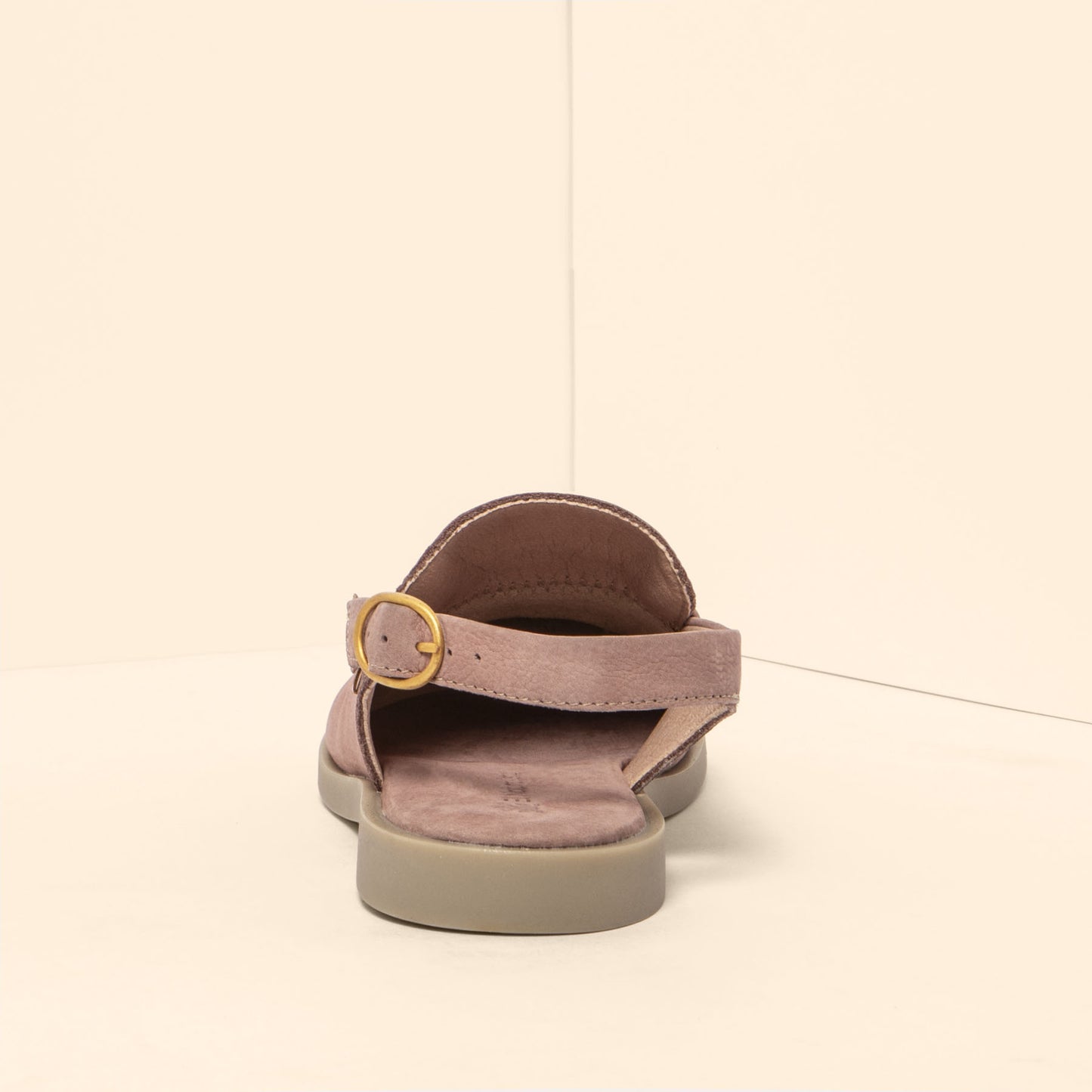 gid://shopify/Product/15700592591180_5