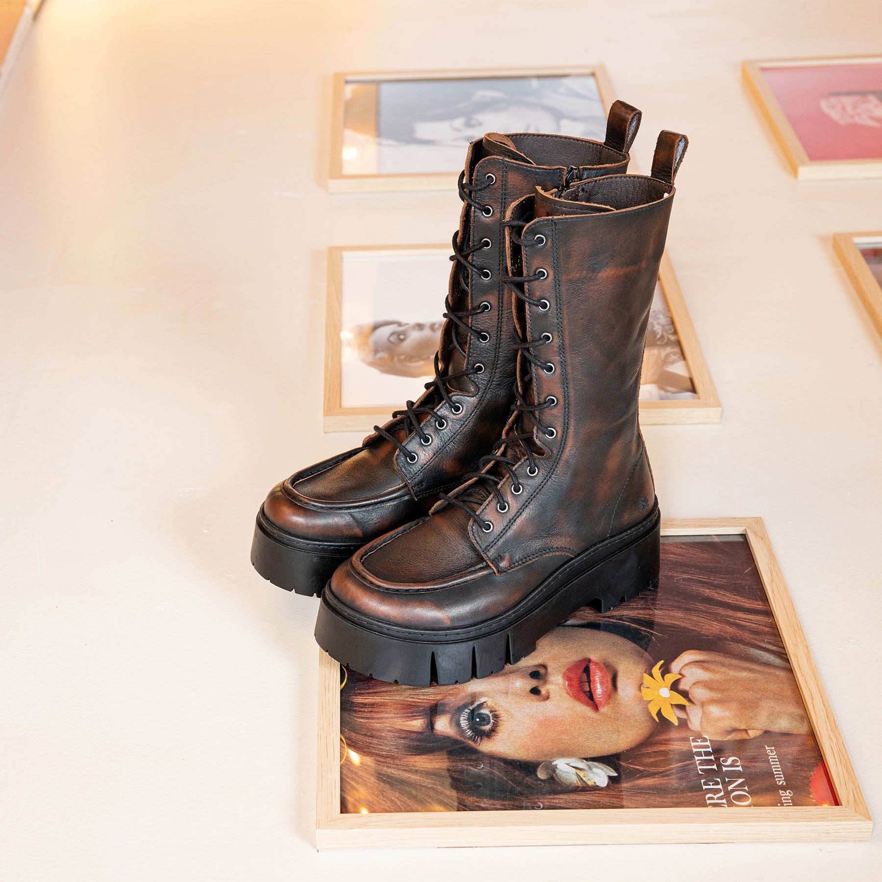 gid://shopify/Product/15694215446860_7
