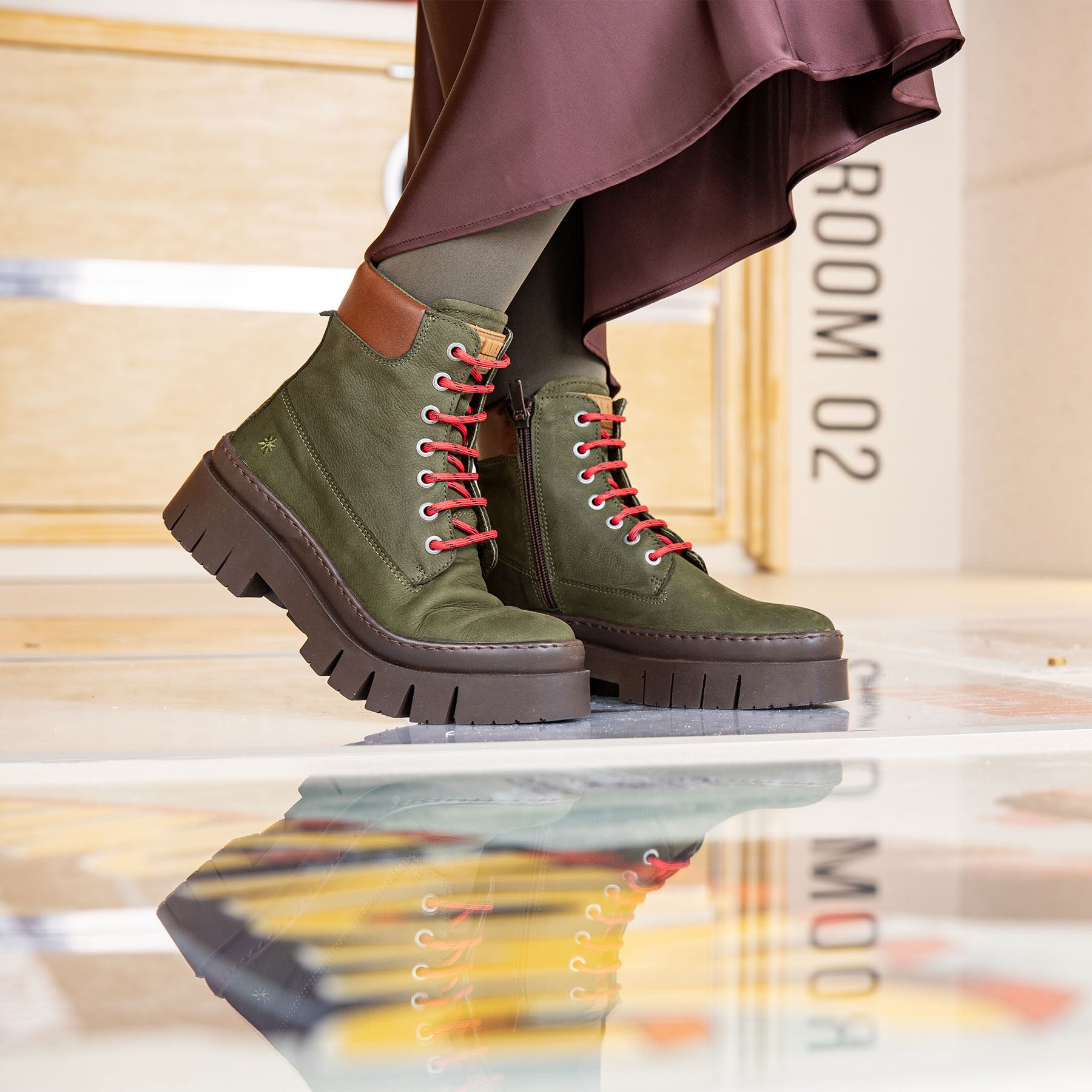 gid://shopify/Product/15694348026188_6