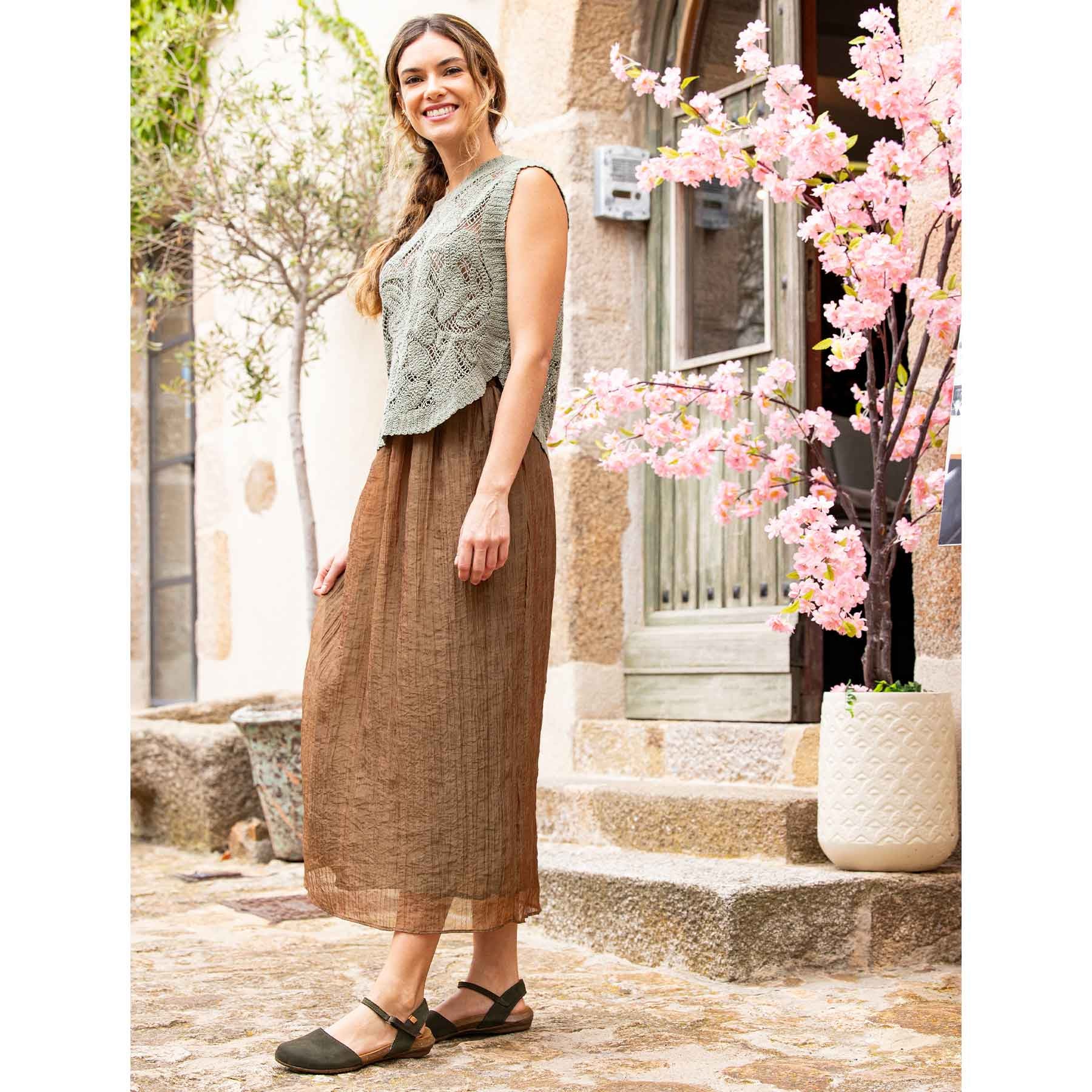 gid://shopify/Product/15700685029708_8