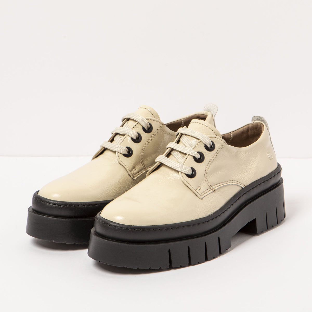 gid://shopify/Product/16171602182476_5