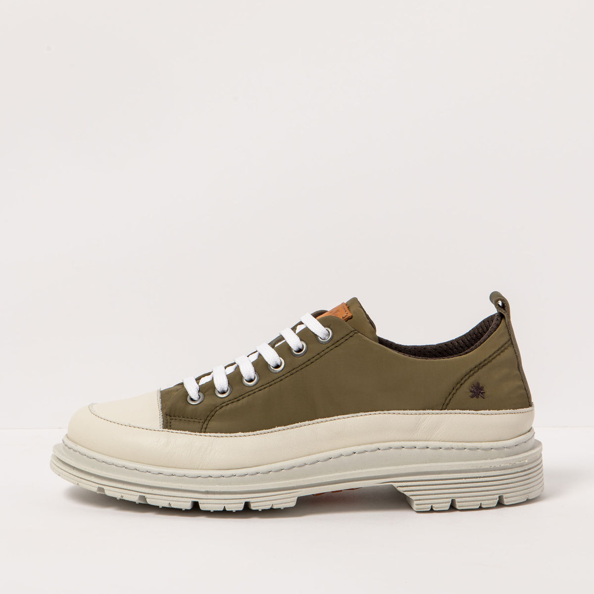 gid://shopify/Product/16171566825804_4