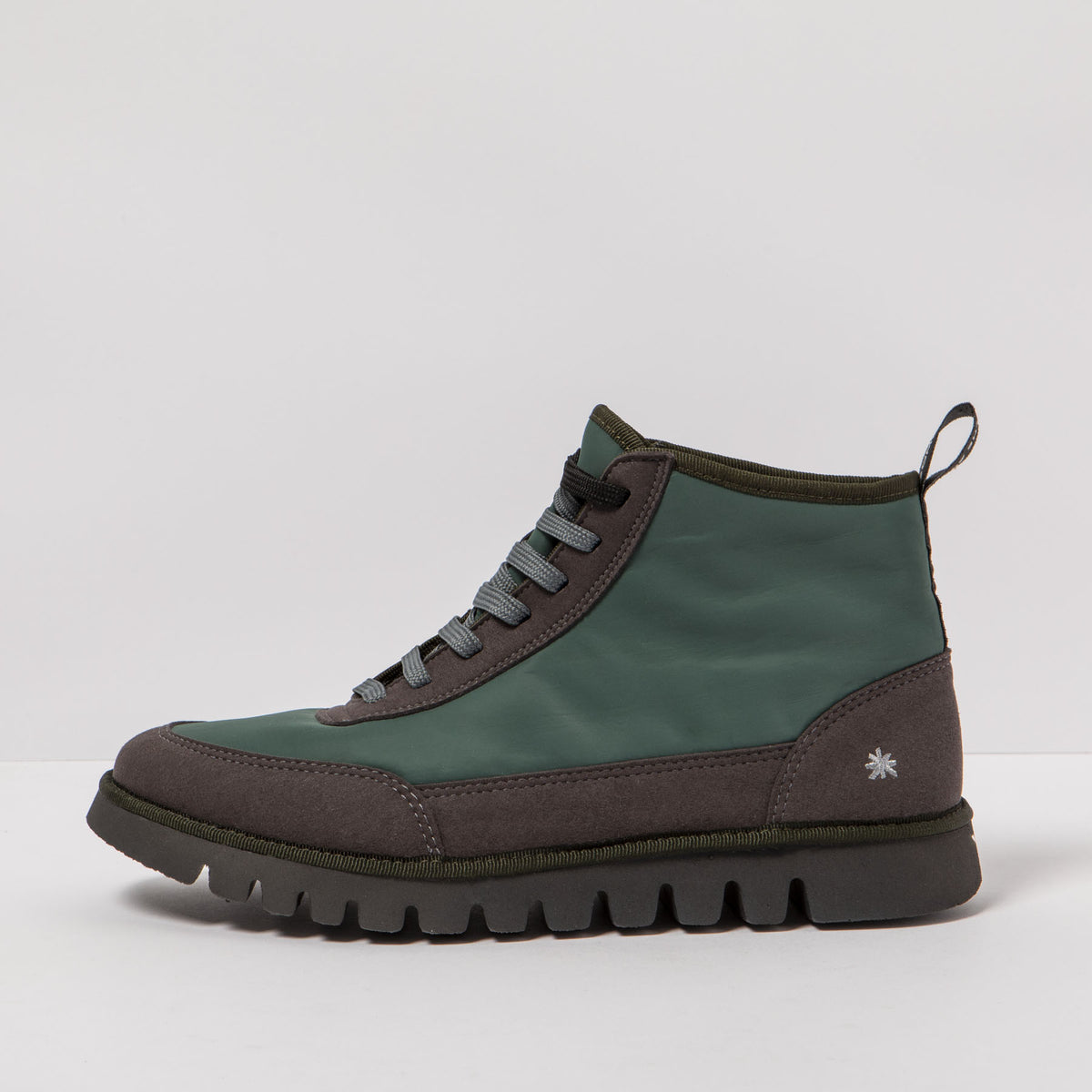 gid://shopify/Product/16171363598668_4