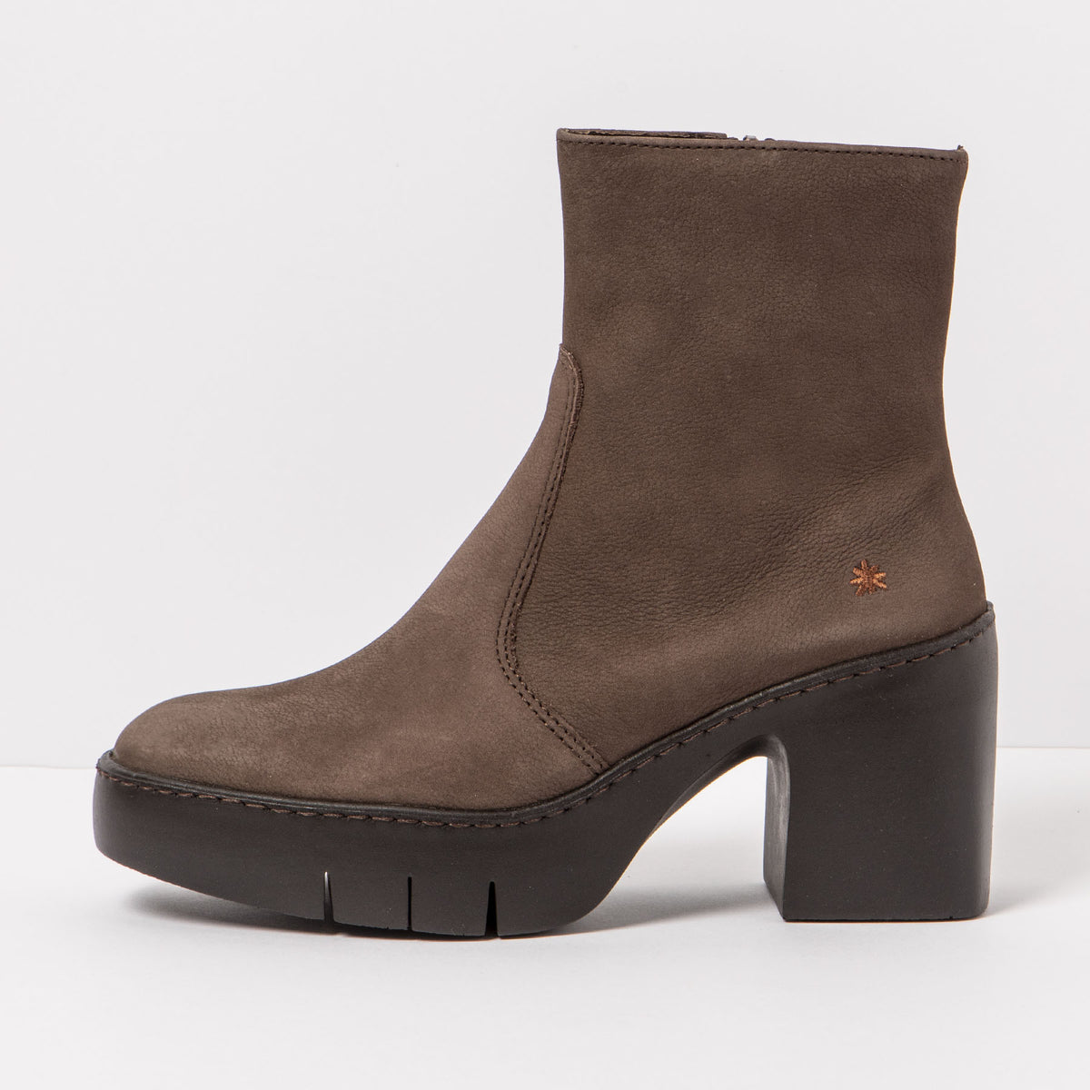 gid://shopify/Product/16171421073740_4