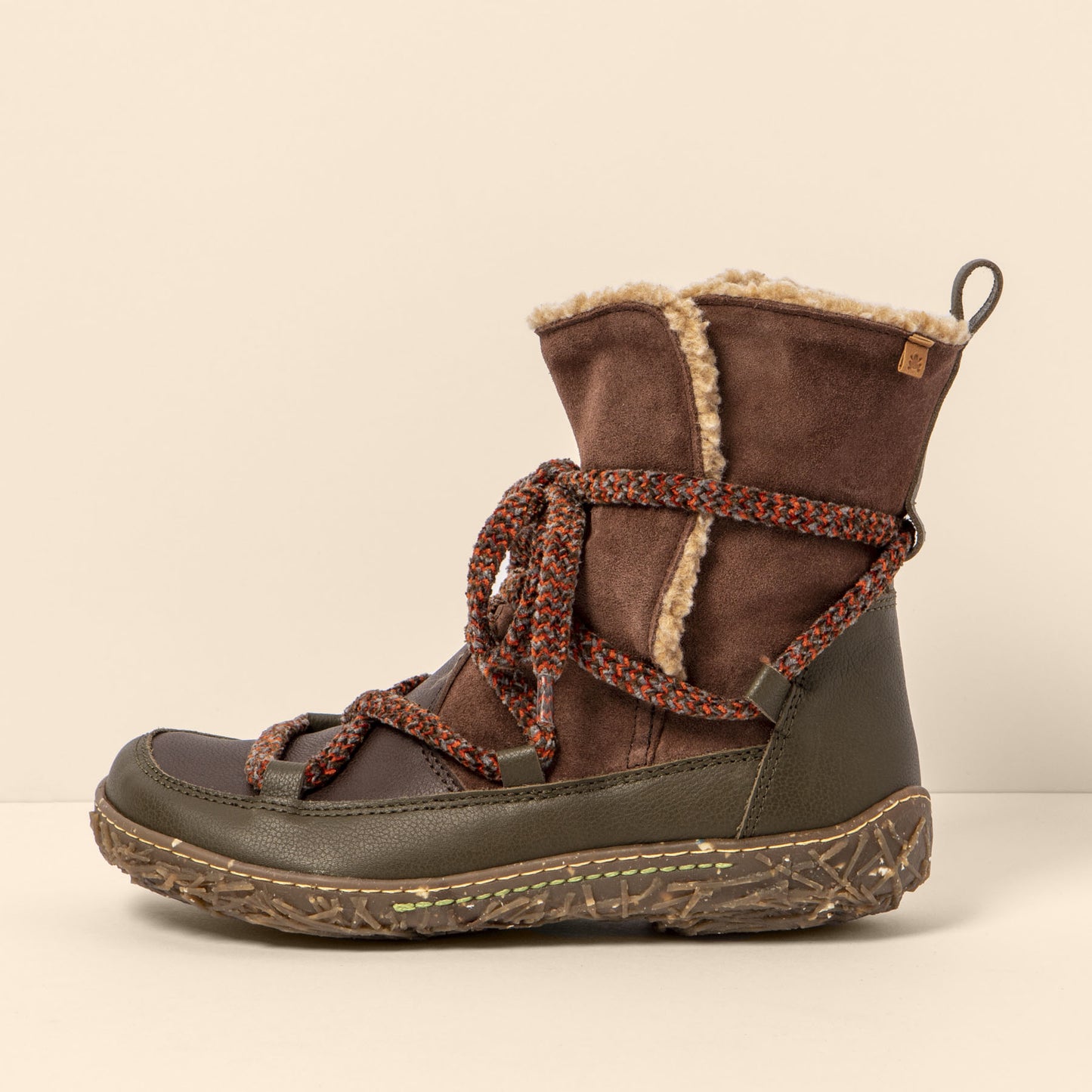 gid://shopify/Product/15699975831884_4
