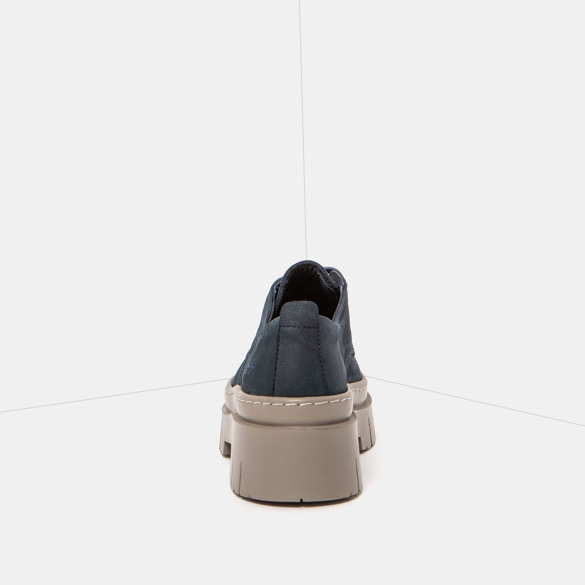 gid://shopify/Product/16172764561740_5