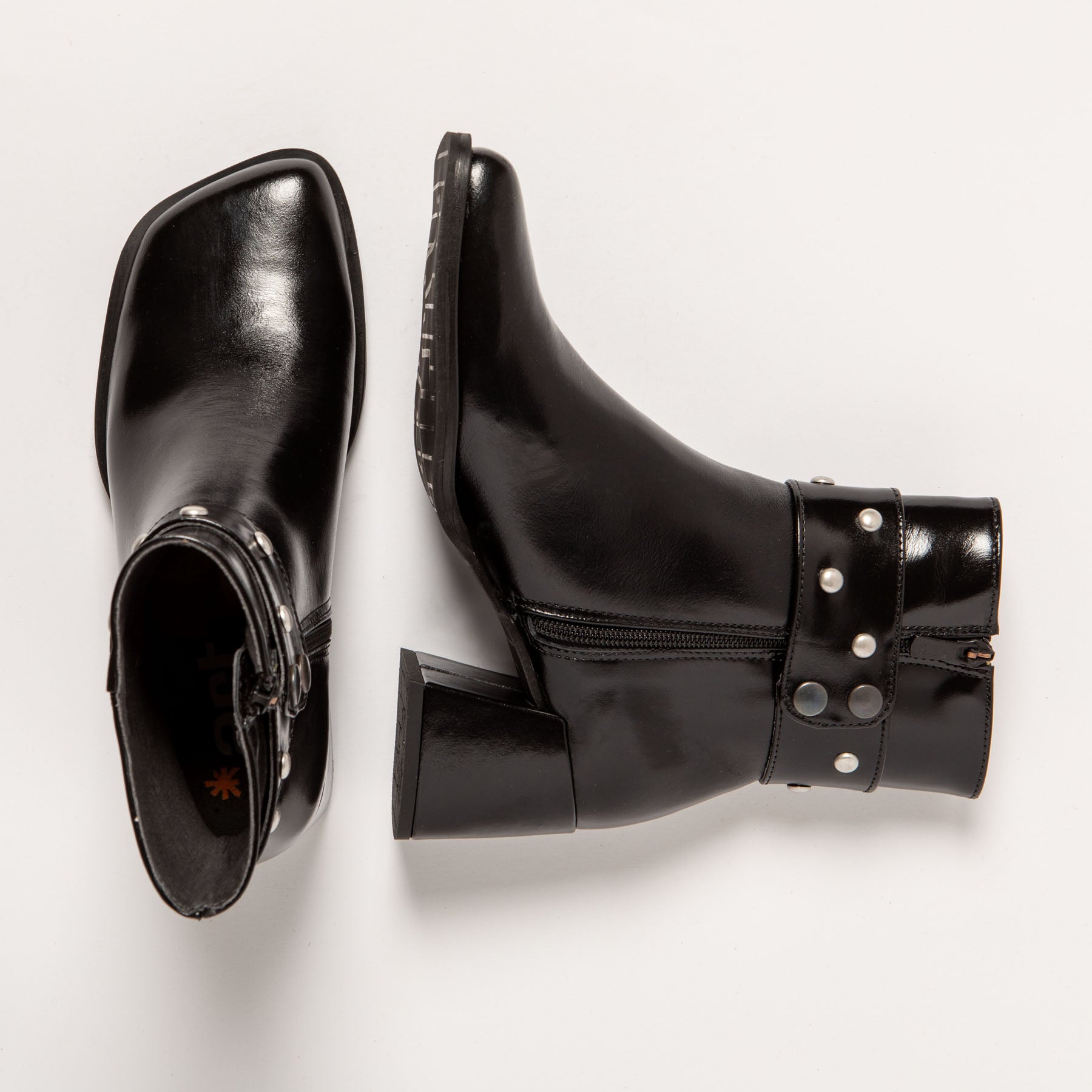 gid://shopify/Product/15694188675404_4