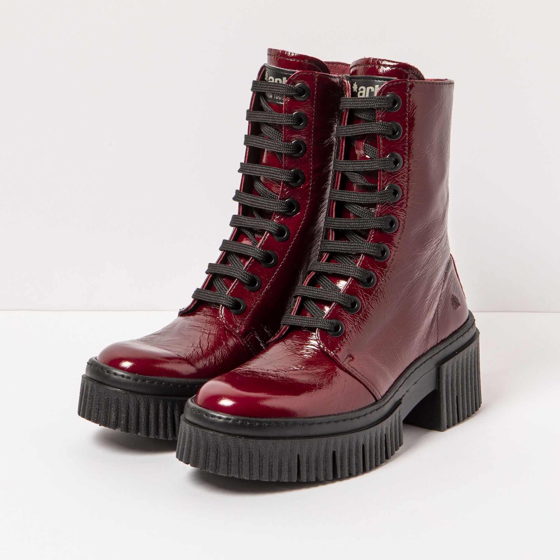 gid://shopify/Product/15785708683596_5
