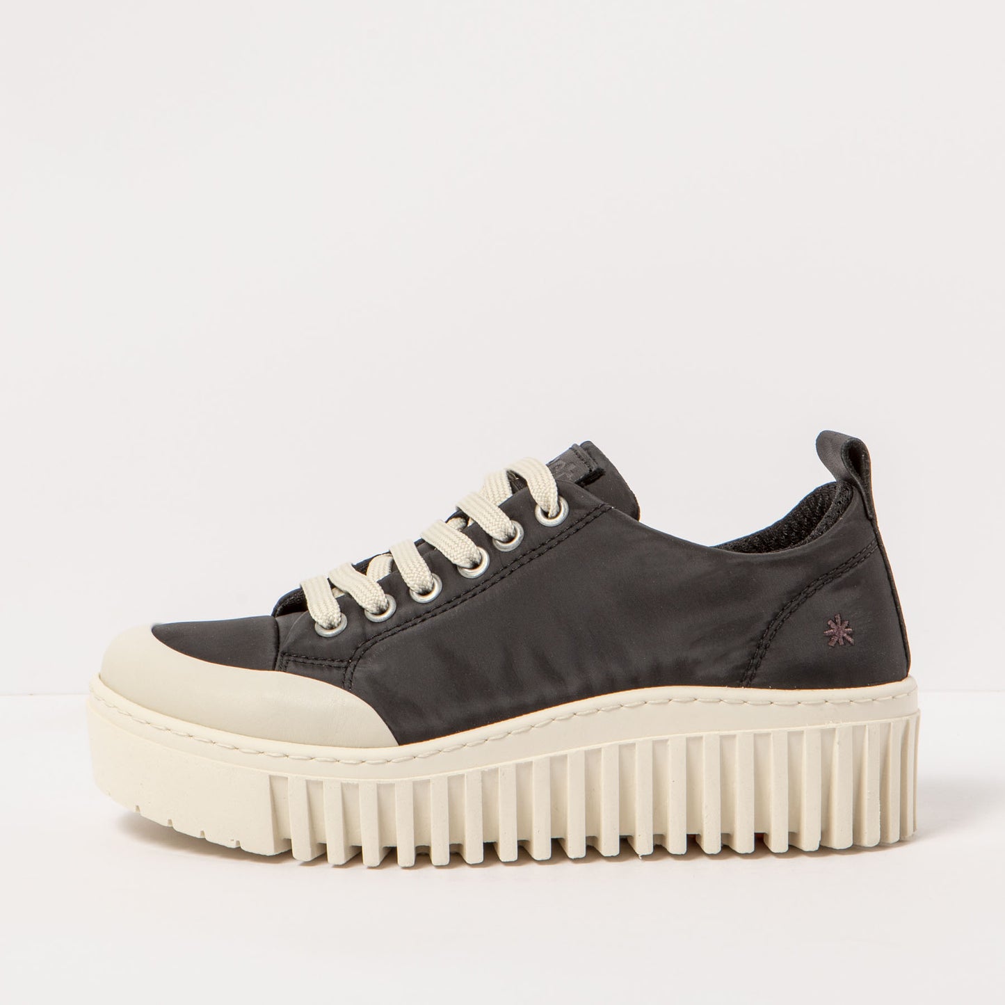 gid://shopify/Product/15785725329740_4