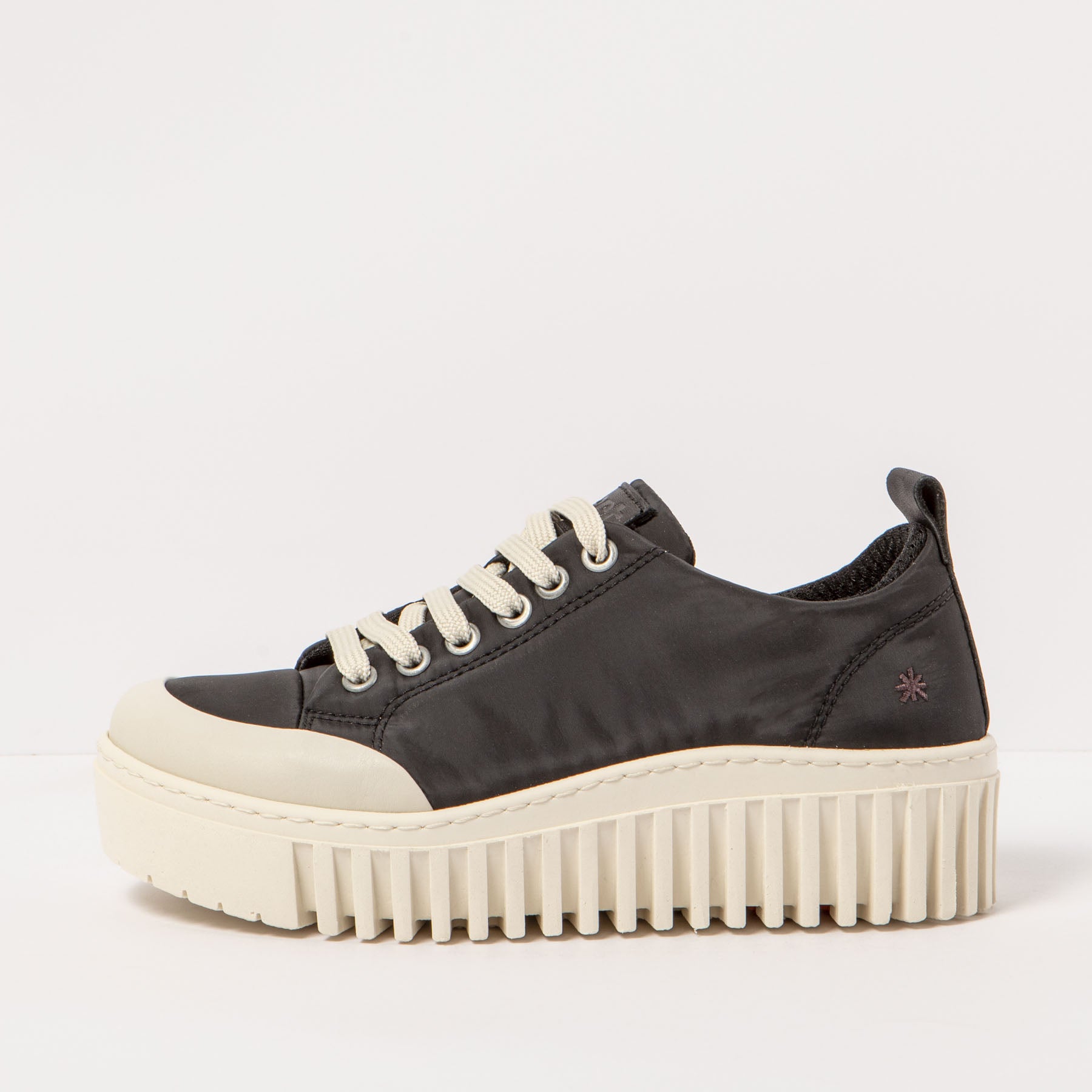 gid://shopify/Product/15785725329740_4