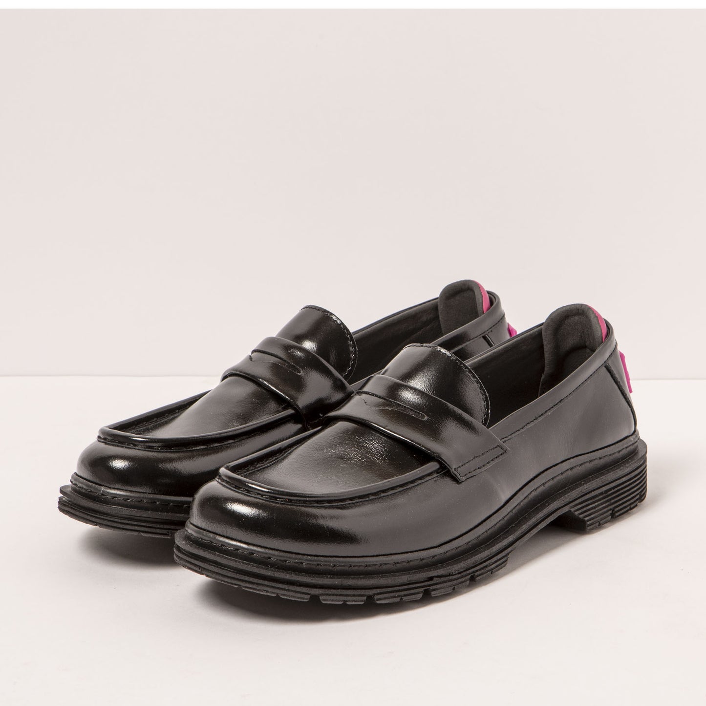 gid://shopify/Product/15693419381068_2