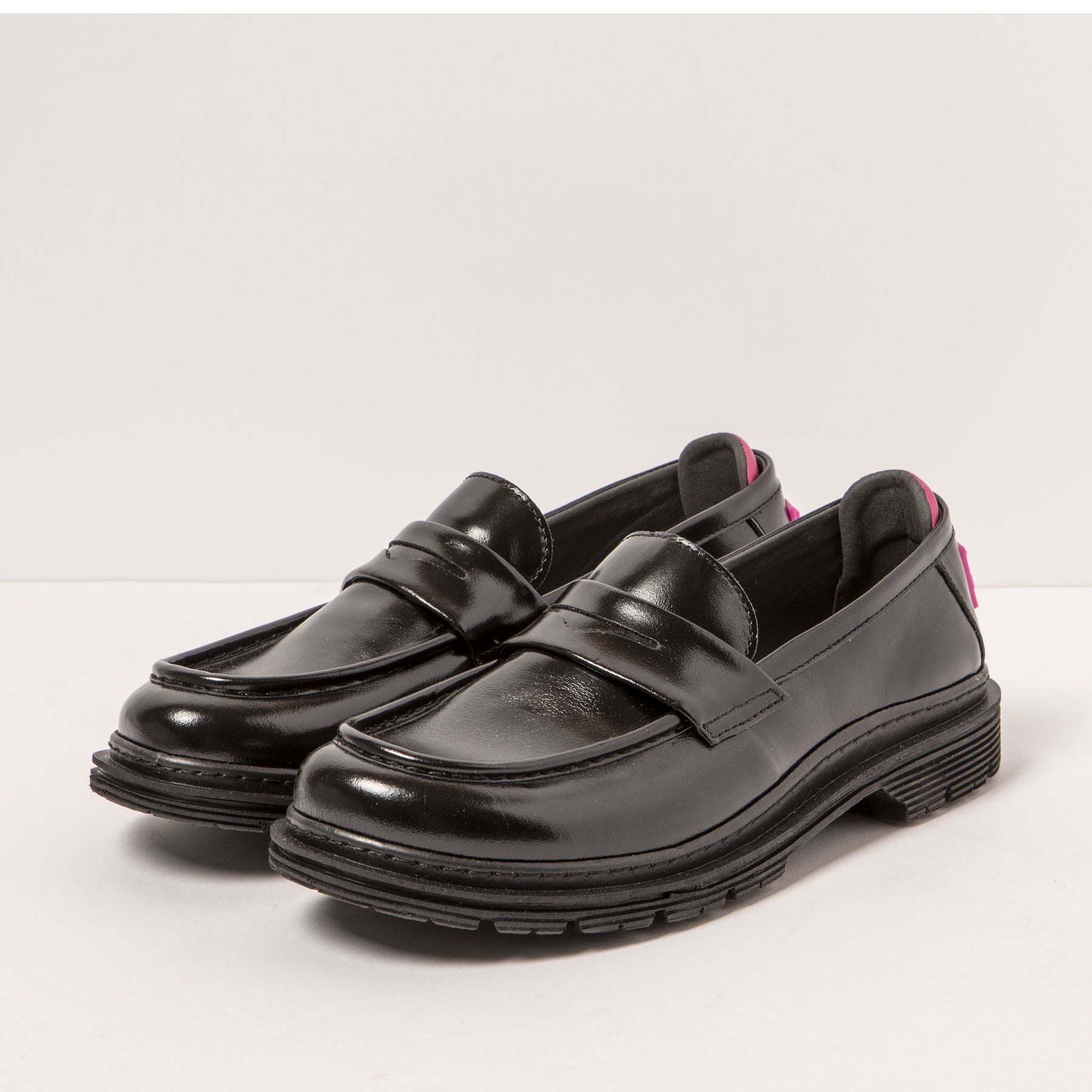 gid://shopify/Product/15693419381068_2