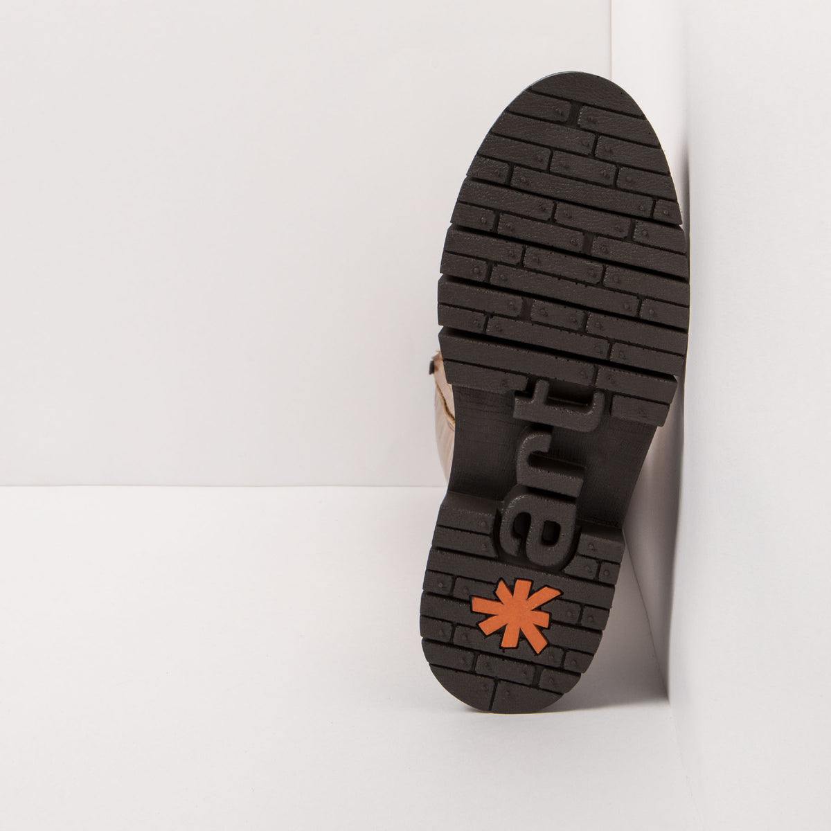 gid://shopify/Product/16171724439884_6