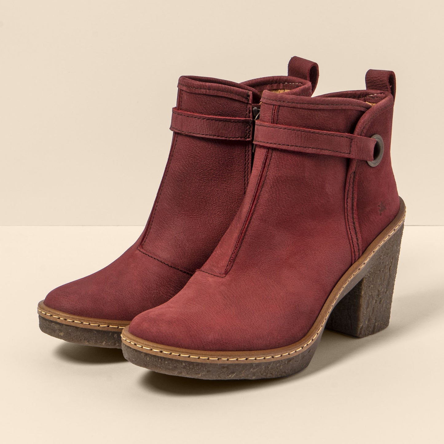 gid://shopify/Product/15699913441612_5