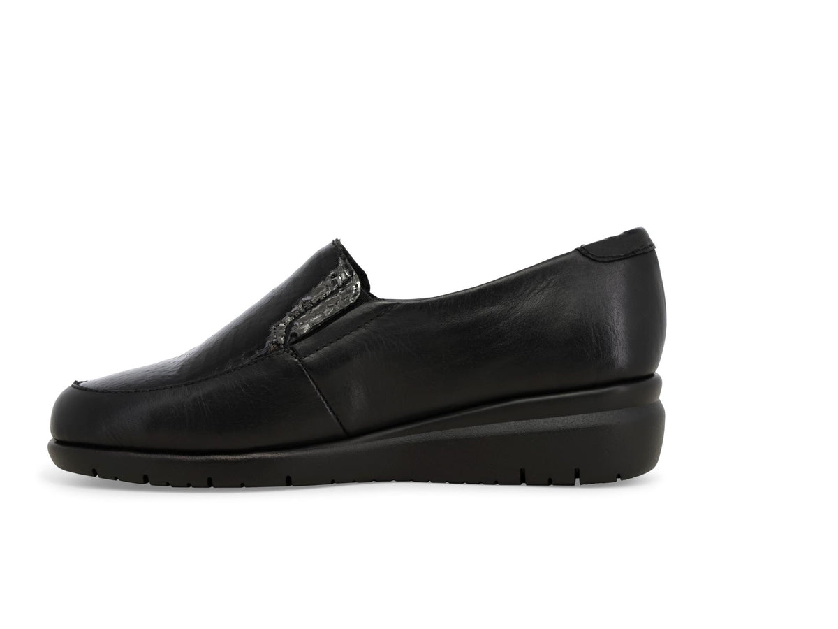 gid://shopify/Product/16118161047884_4