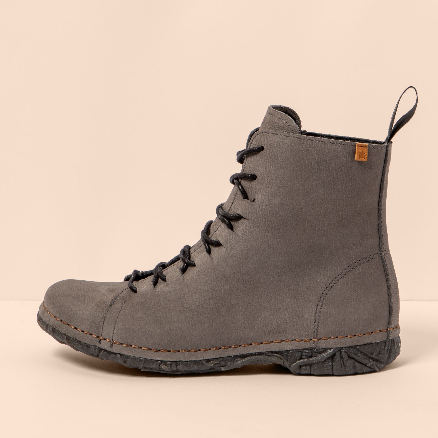 gid://shopify/Product/15700898087244_1