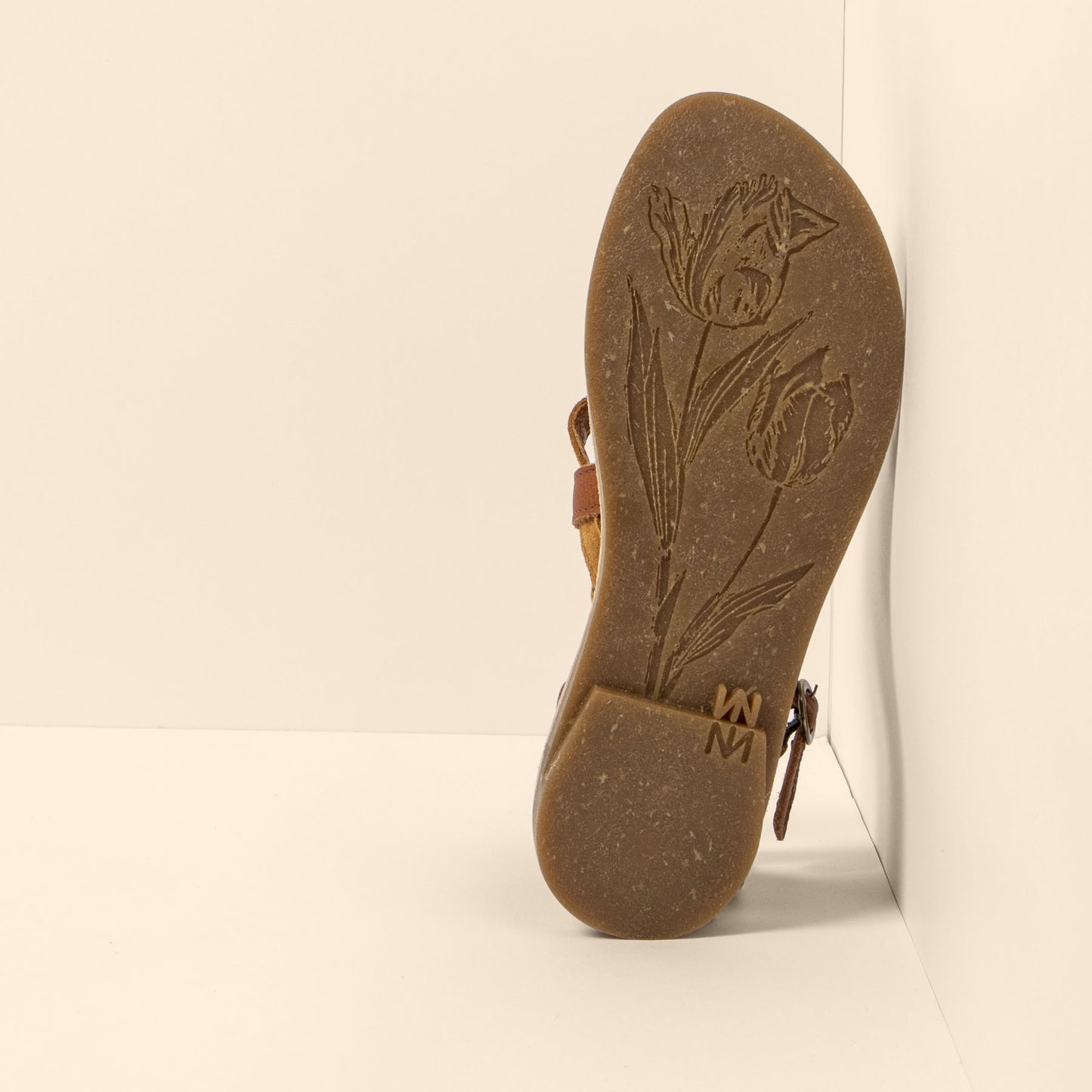 gid://shopify/Product/15700051919180_3
