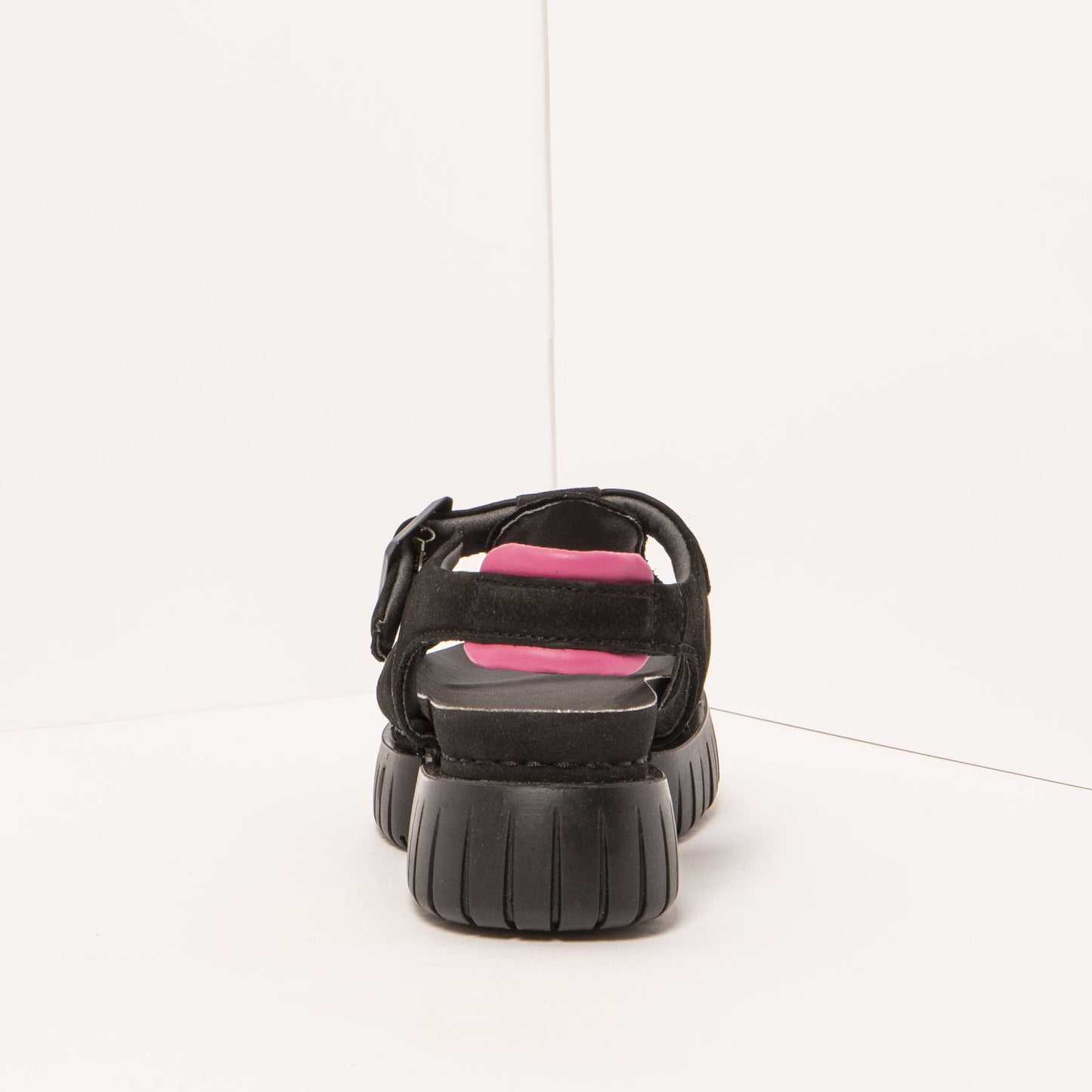 gid://shopify/Product/15693327171916_5