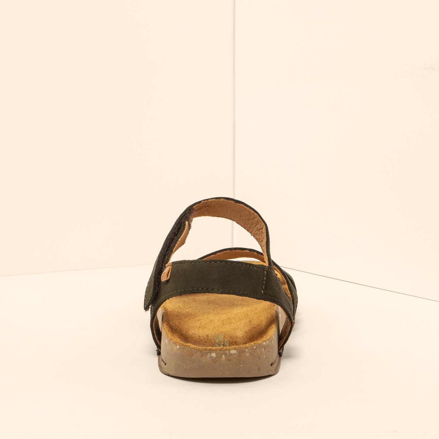 gid://shopify/Product/15700490781004_5