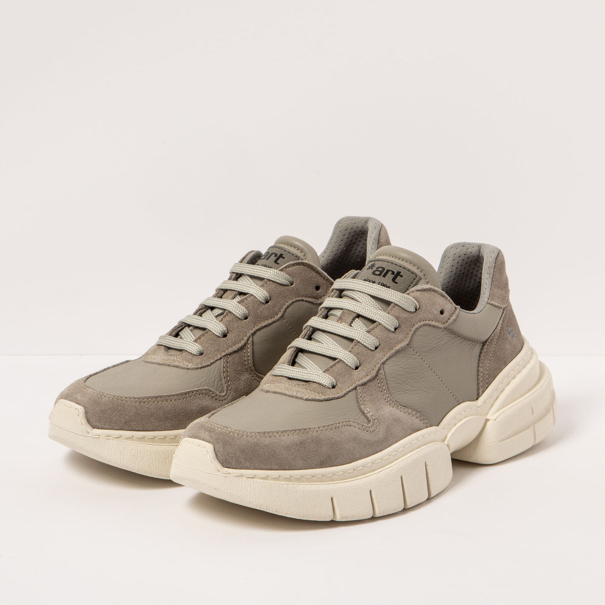 gid://shopify/Product/16171403706700_5