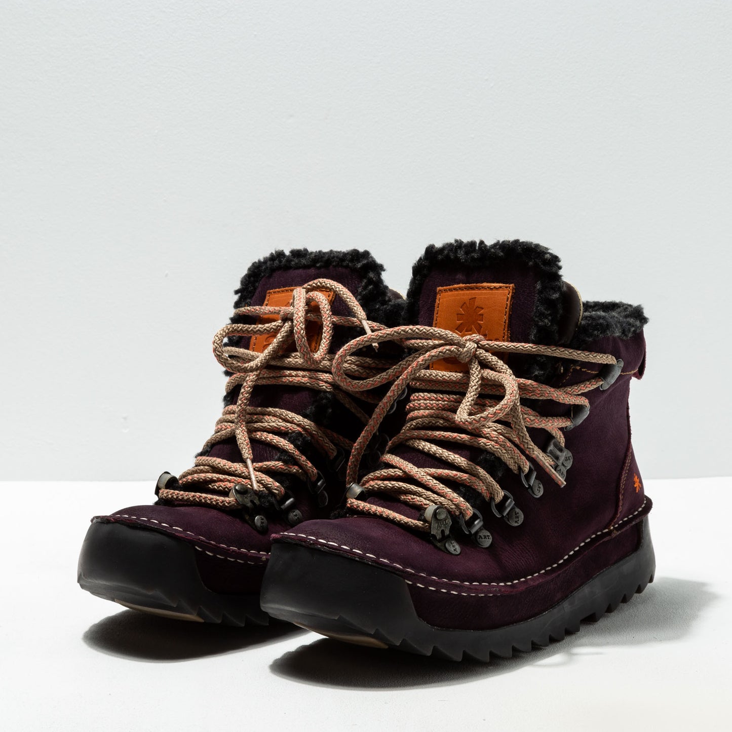 gid://shopify/Product/15785675686220_2