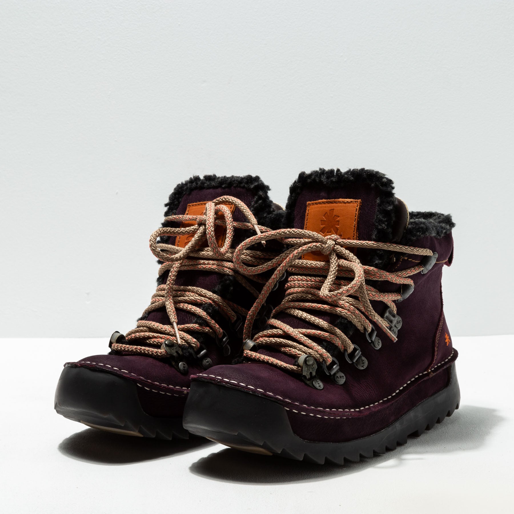 gid://shopify/Product/15785675686220_2