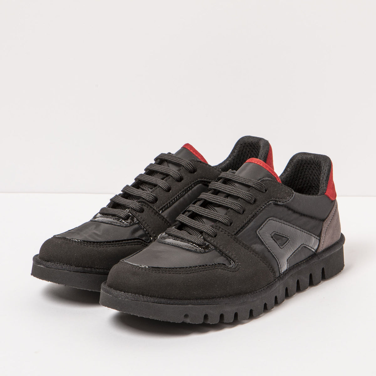 gid://shopify/Product/16171372314956_5