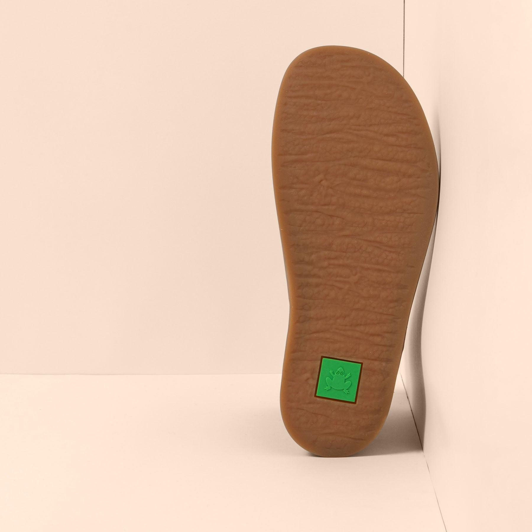 gid://shopify/Product/15700863189324_3