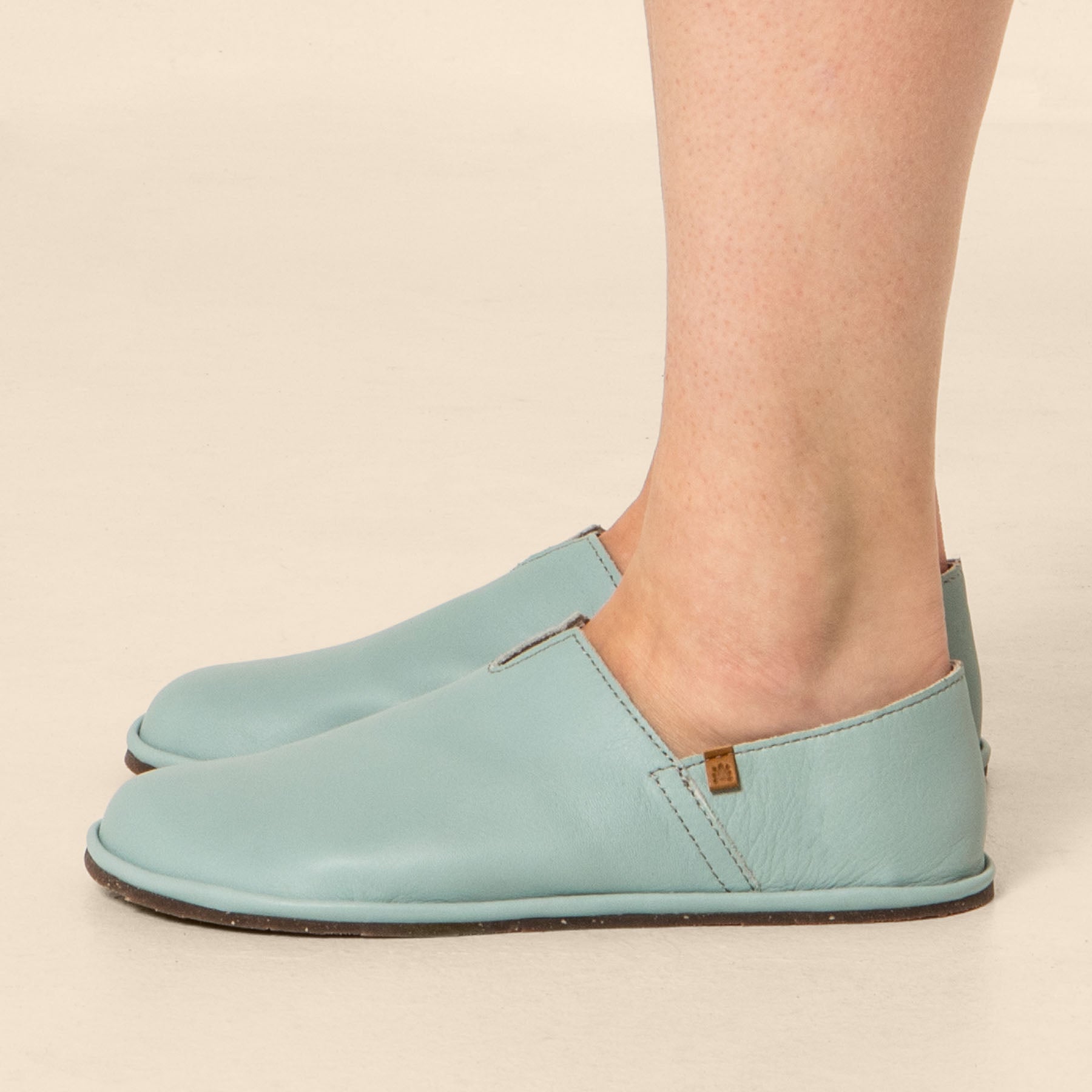 gid://shopify/Product/15700417347916_4