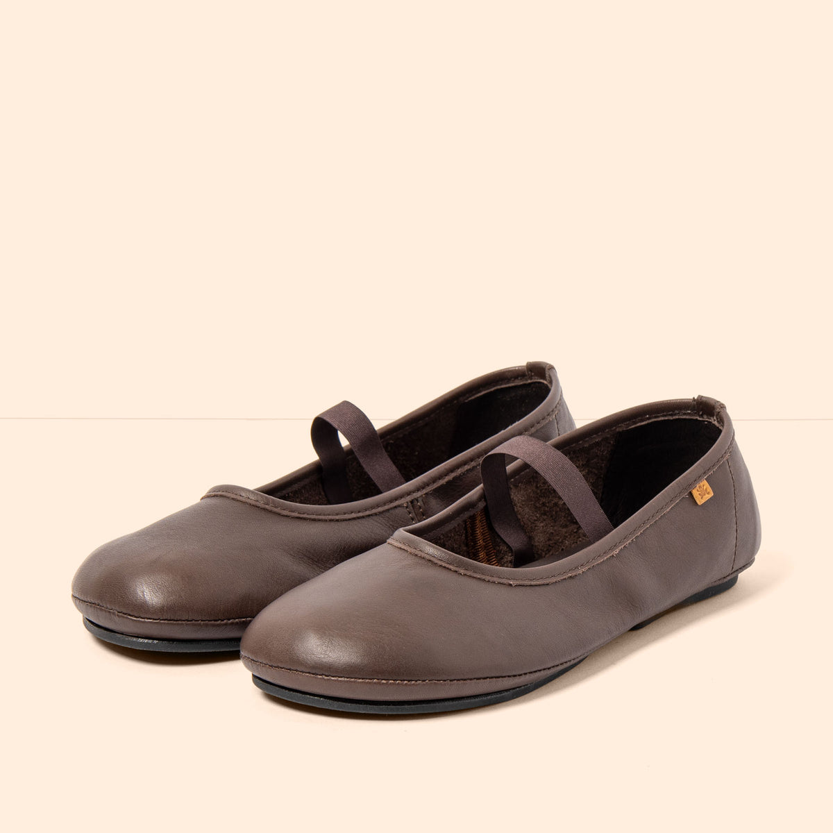 gid://shopify/Product/16124783329612_2