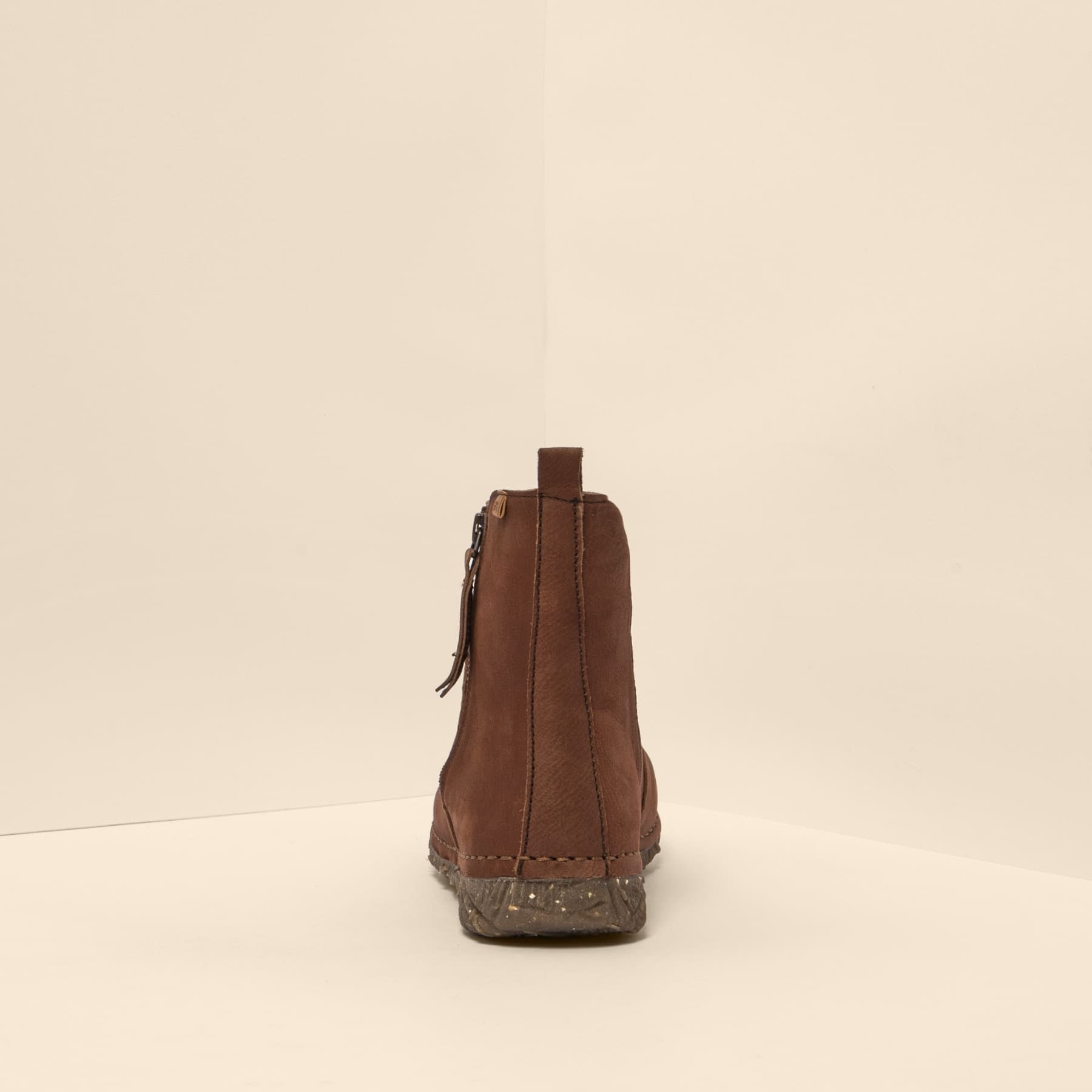 gid://shopify/Product/15700000964940_5