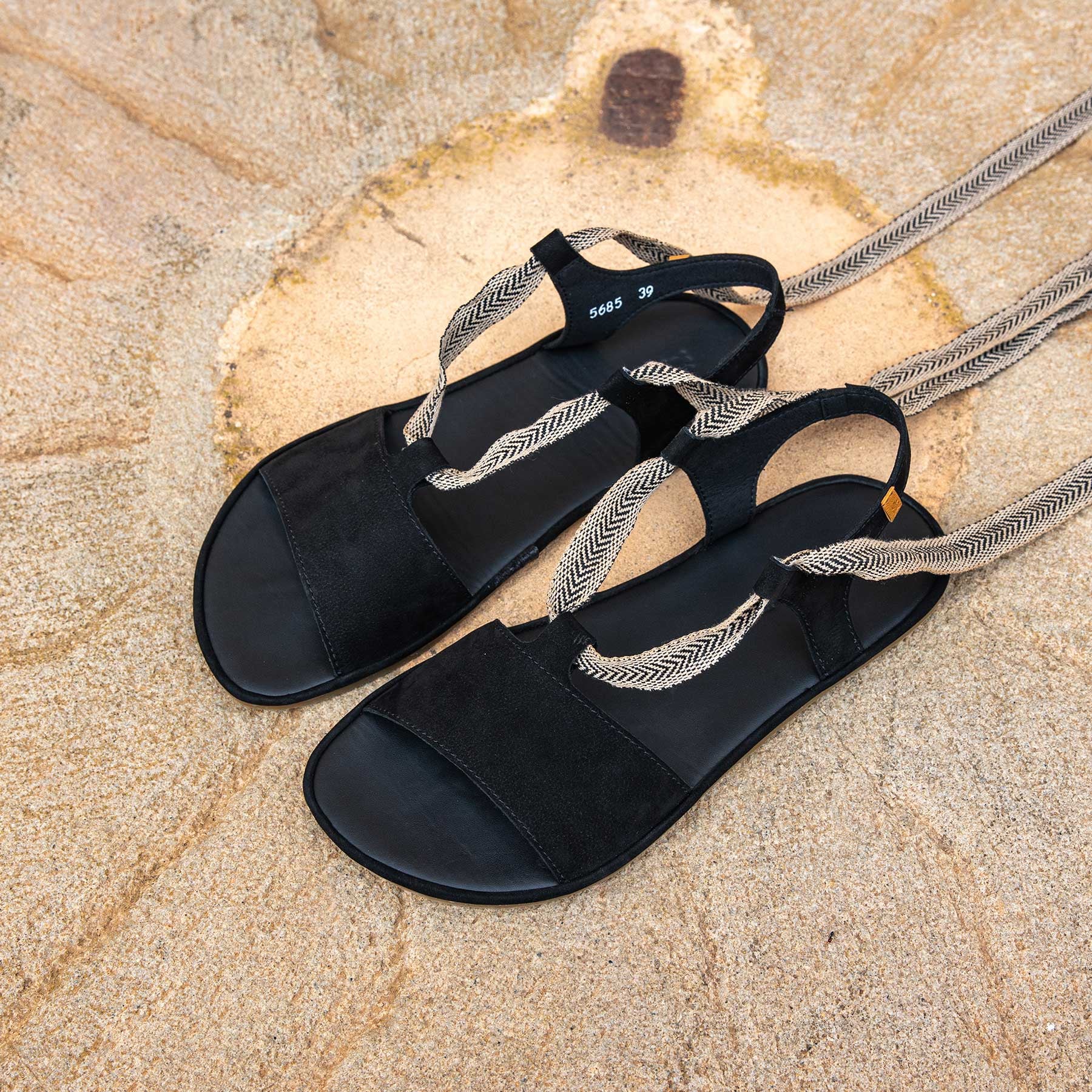 gid://shopify/Product/15700452376908_4